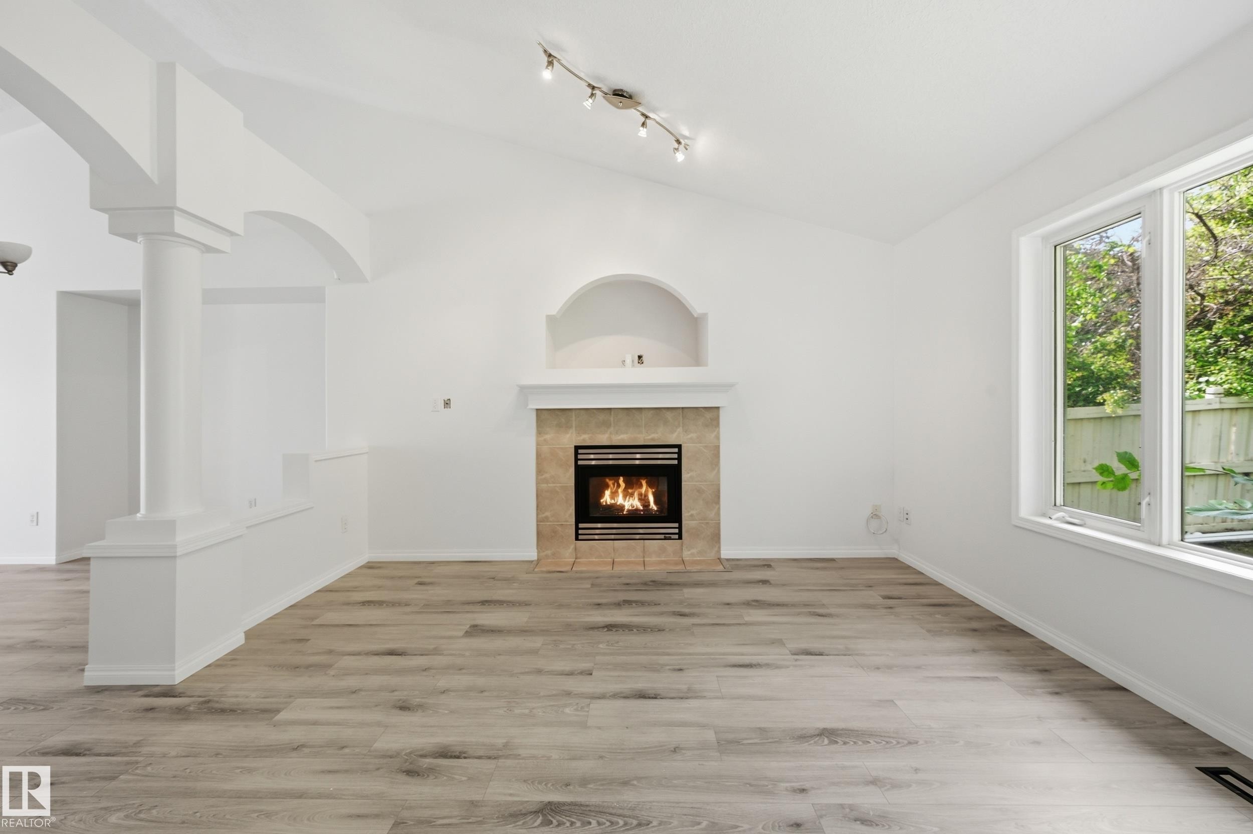 5 Emerson Place, St. Albert, AB - Indoor With Fireplace