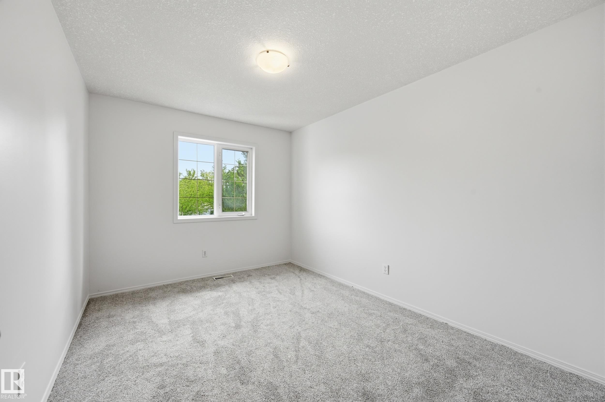5 Emerson Place, St. Albert, AB - Indoor Photo Showing Other Room