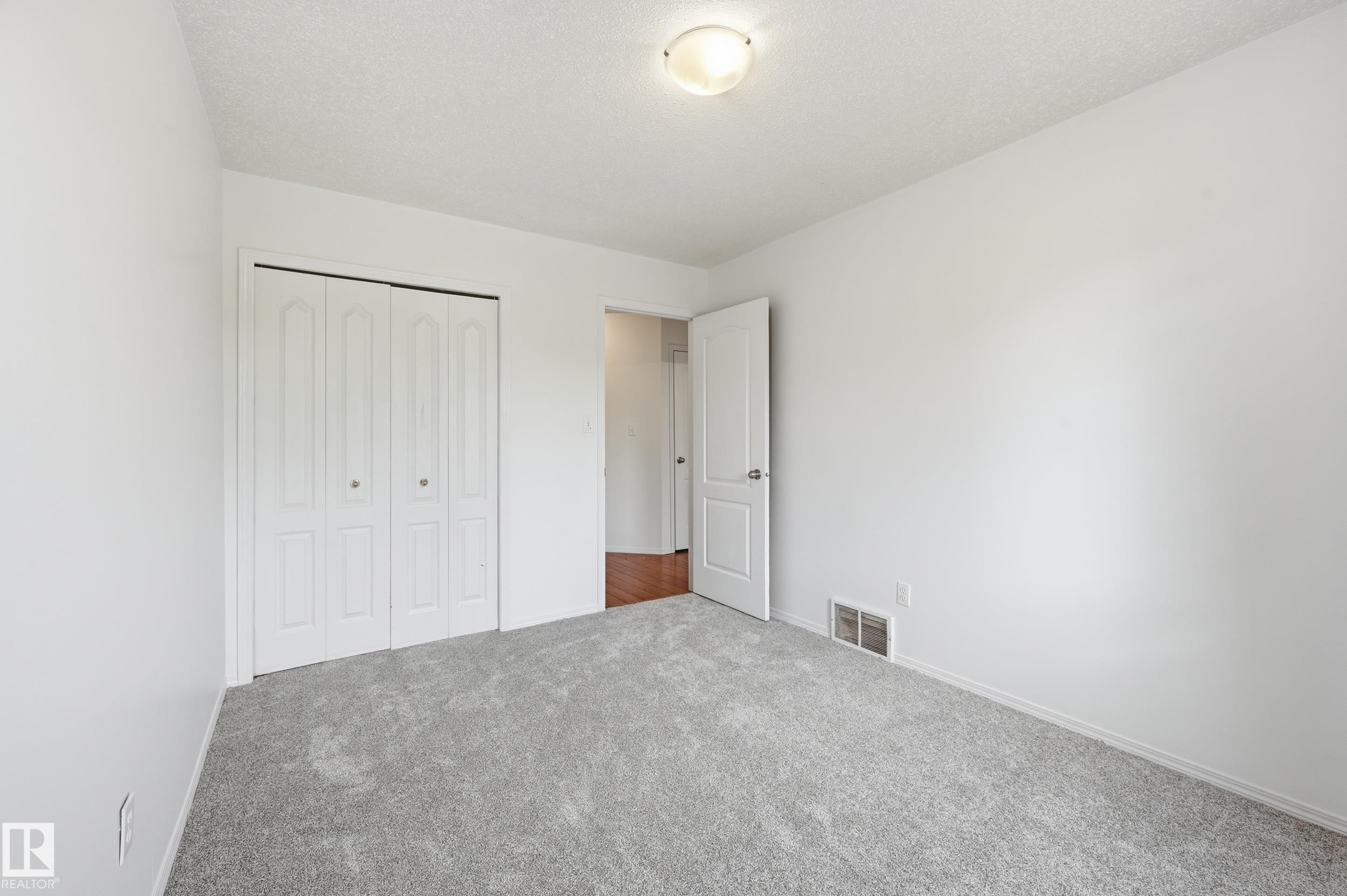 5 Emerson Place, St. Albert, AB - Indoor