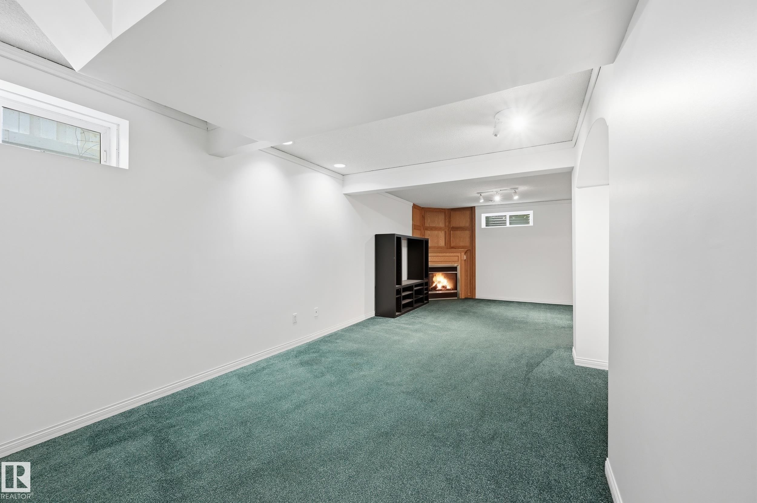 5 Emerson Place, St. Albert, AB - Indoor