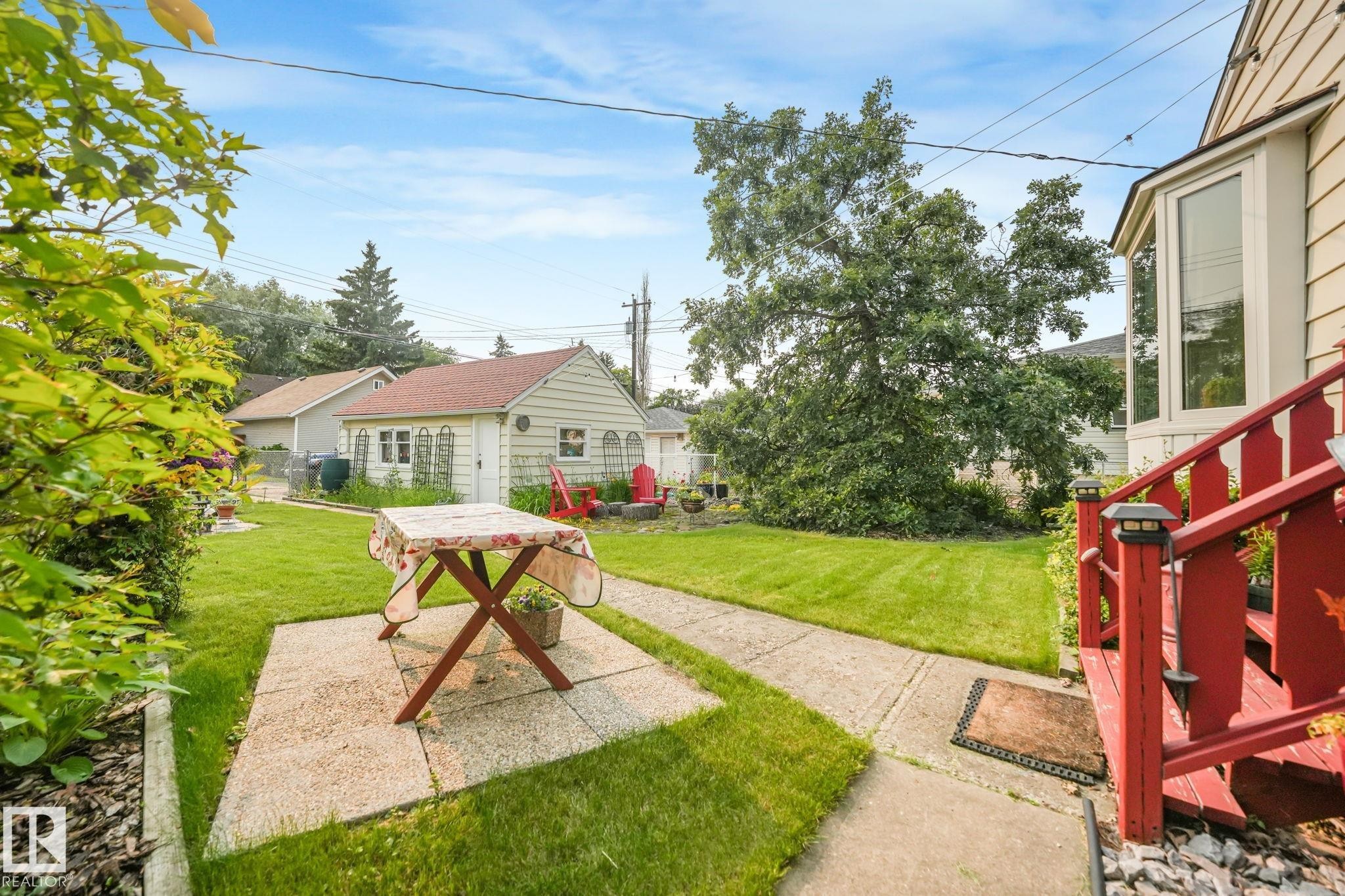 11422 70 Street, Edmonton, AB