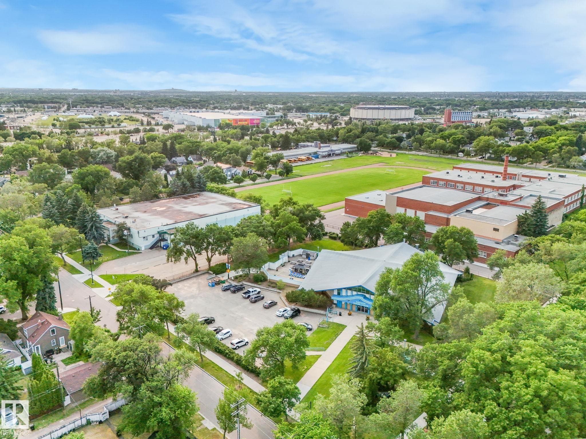 11422 70 Street, Edmonton, AB
