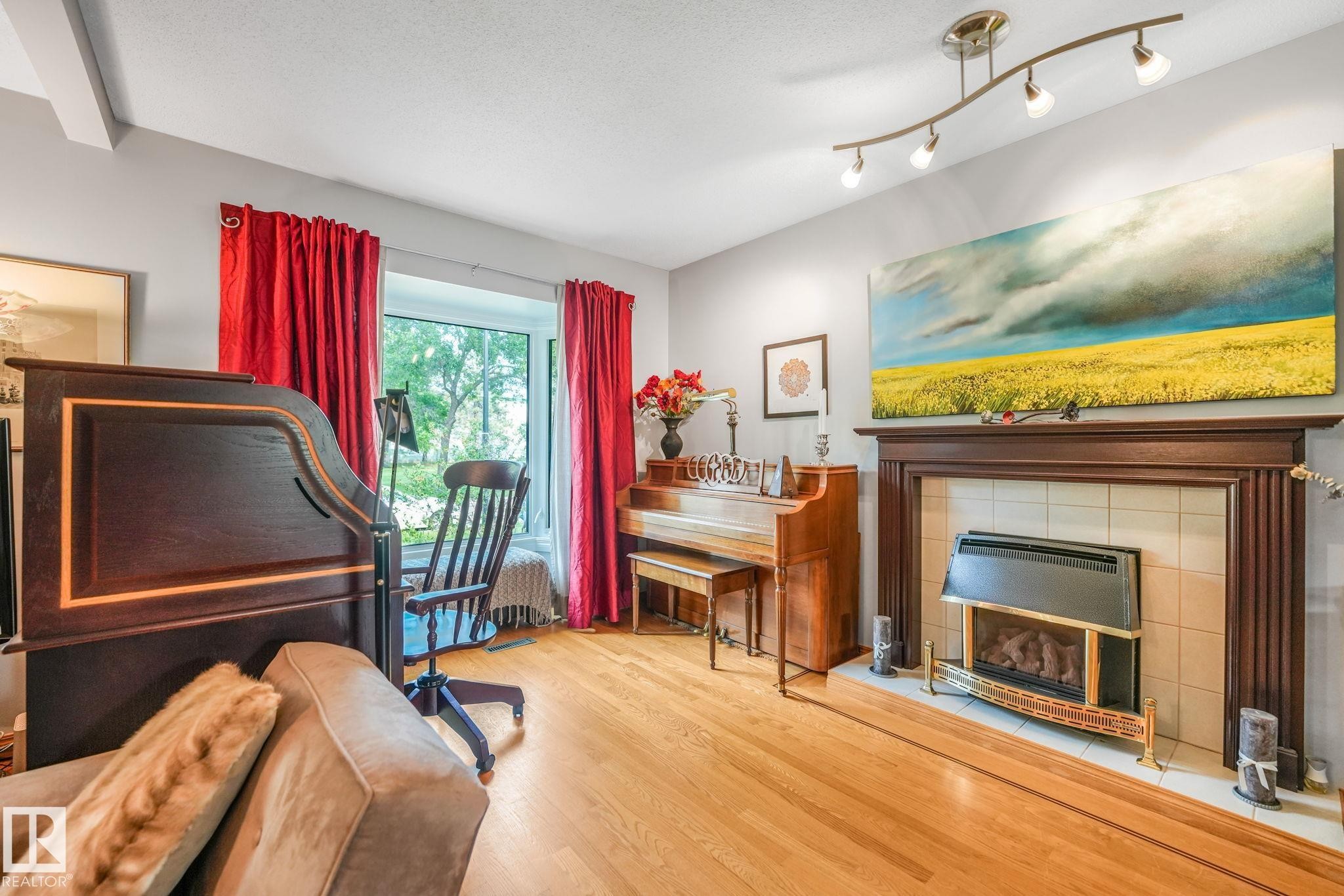11422 70 Street, Edmonton, AB