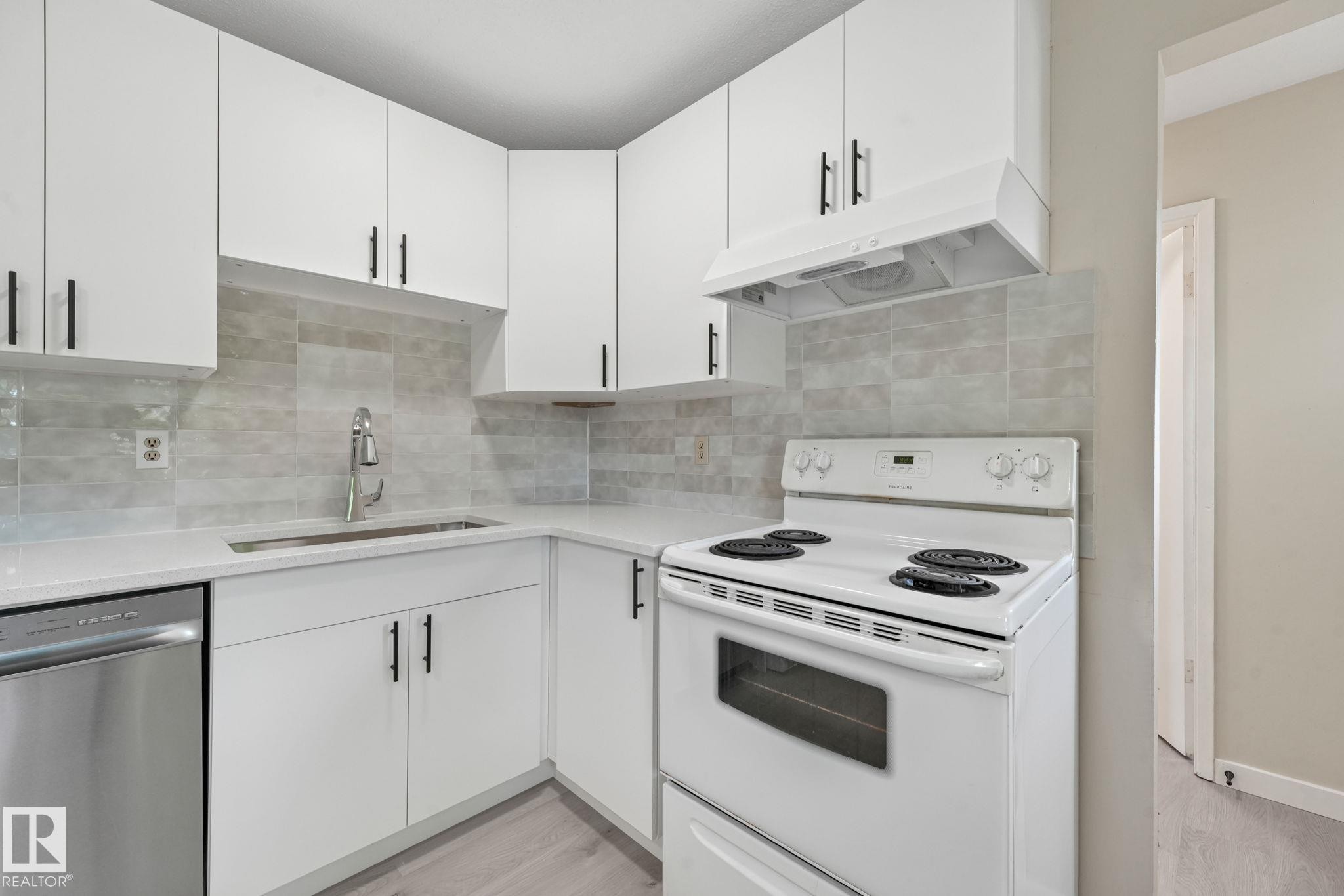 10458 55 Avenue, Edmonton, AB