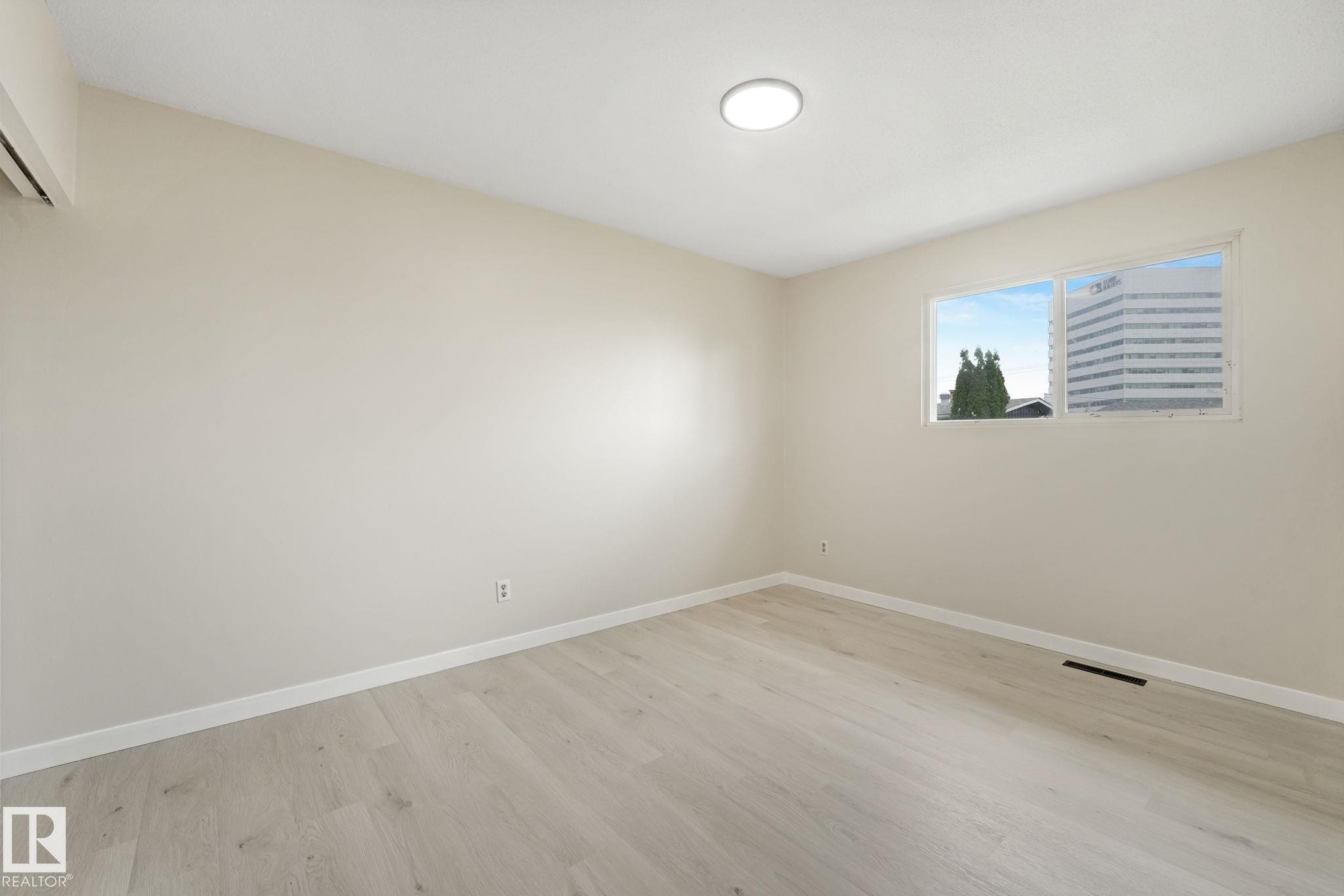 10458 55 Avenue, Edmonton, AB