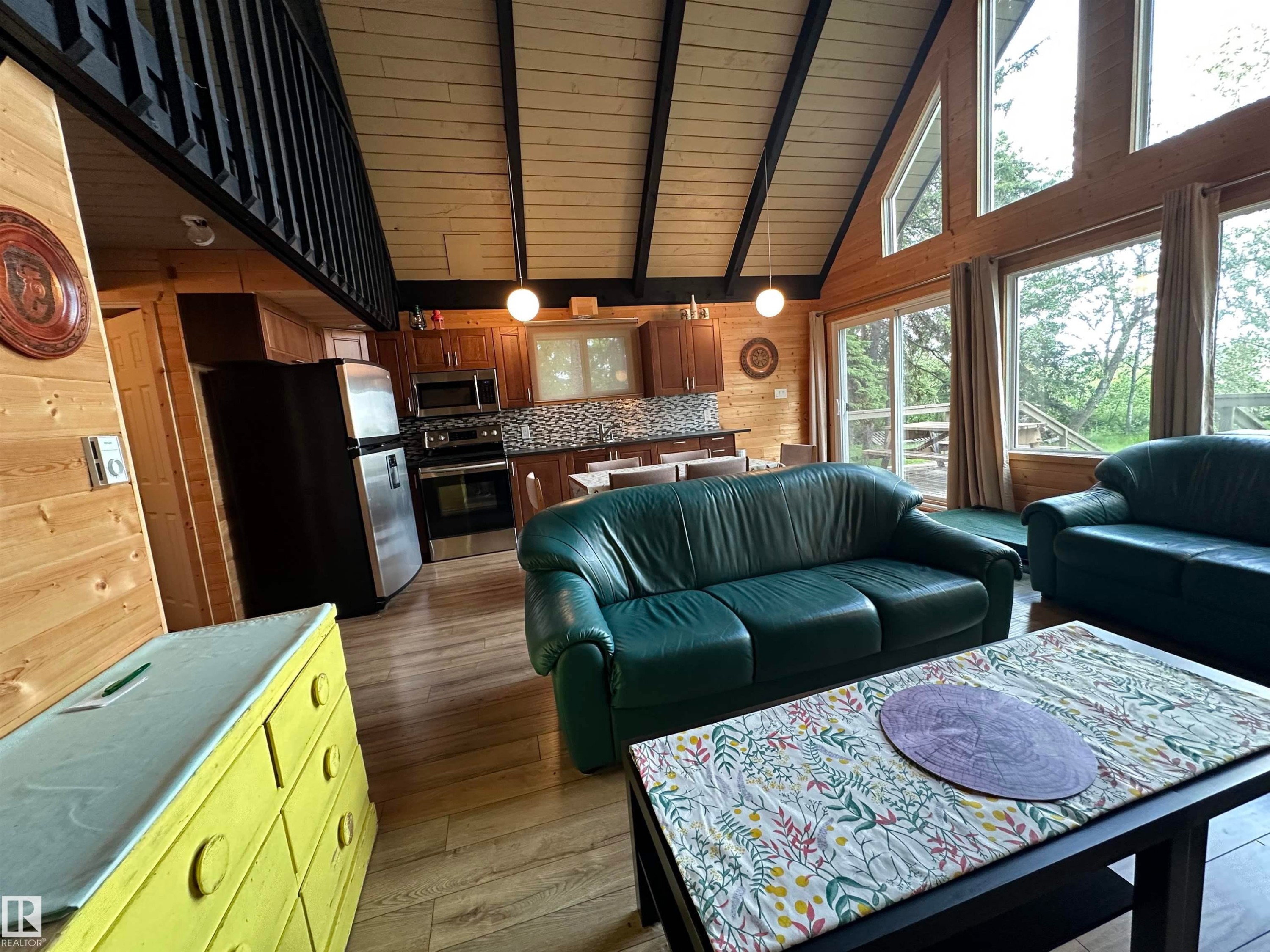 4307 Spruce Point(E), Rural Lac Ste. Anne County, AB