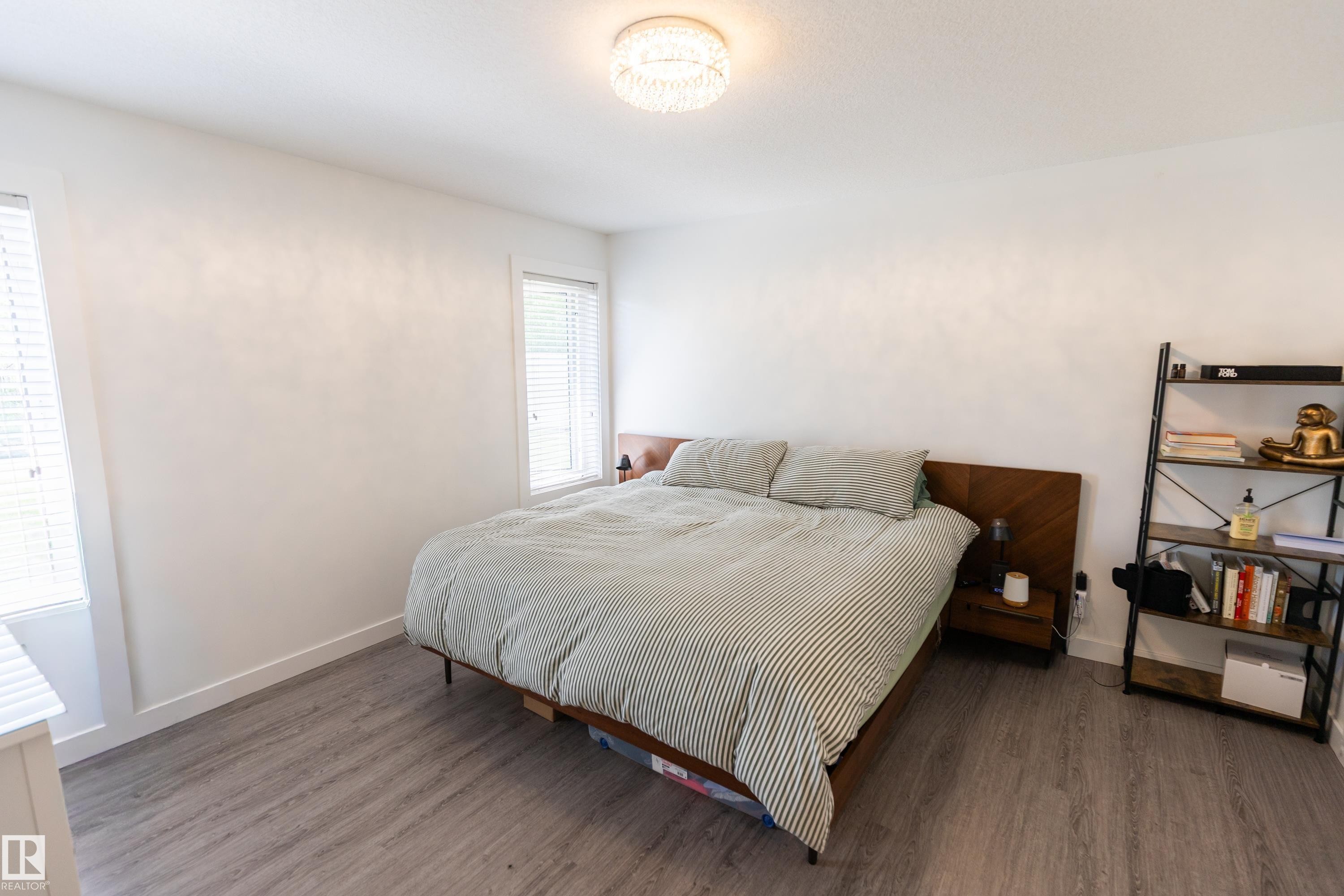 90 22111 Twp Rd 510, Rural Leduc County, AB - Indoor Photo Showing Bedroom