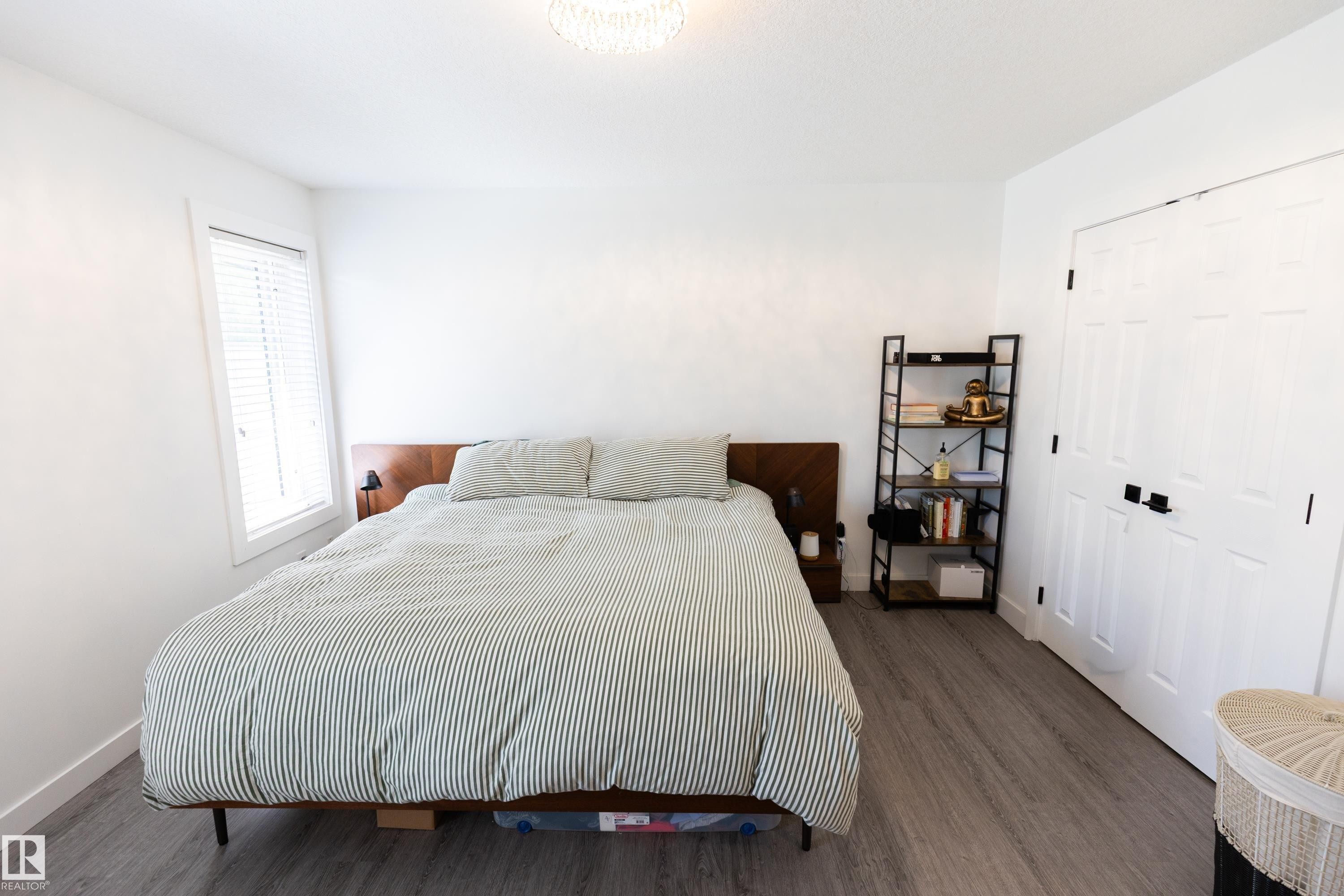 90 22111 Twp Rd 510, Rural Leduc County, AB - Indoor Photo Showing Bedroom