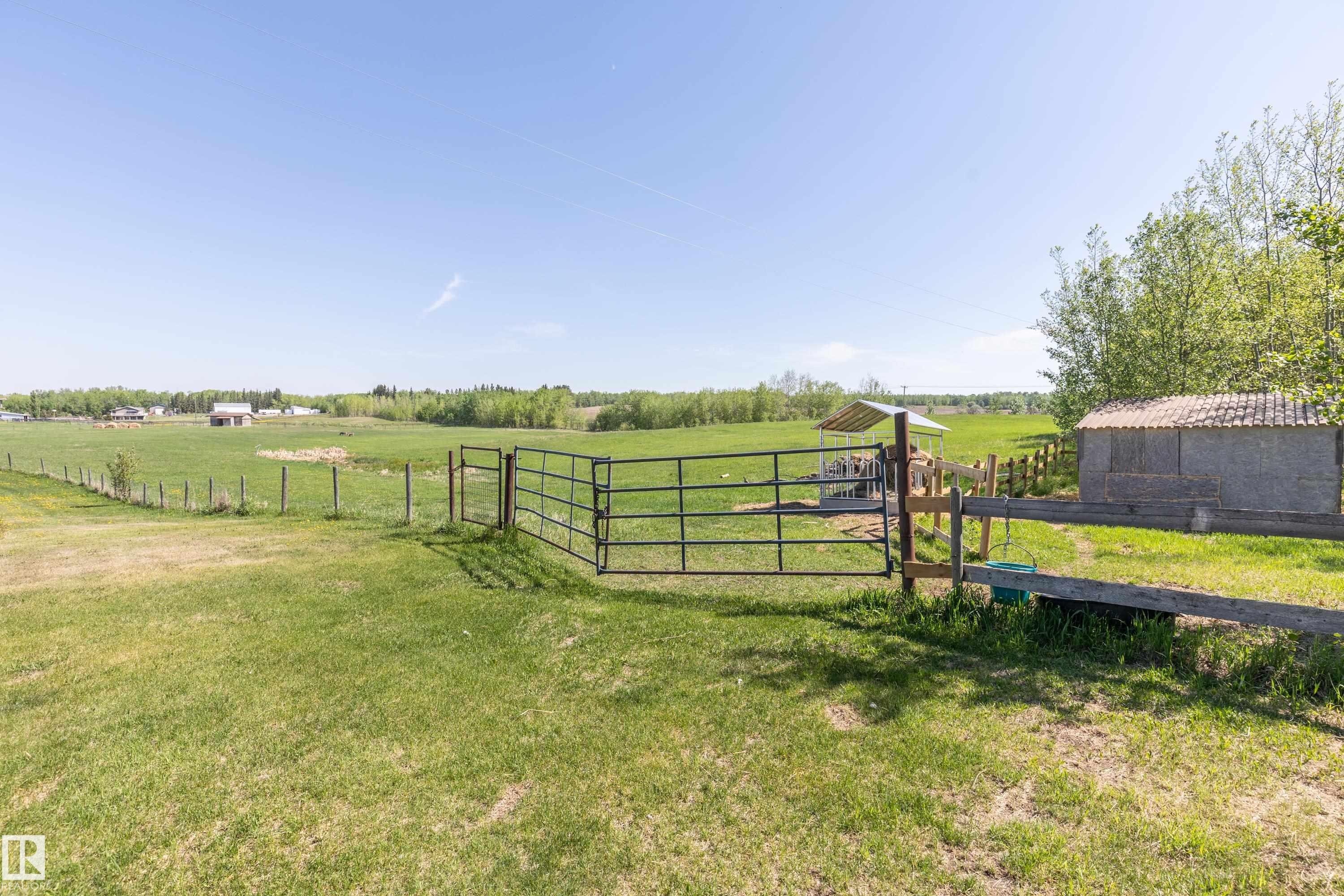 90 22111 Twp Rd 510, Rural Leduc County, AB - Outdoor
