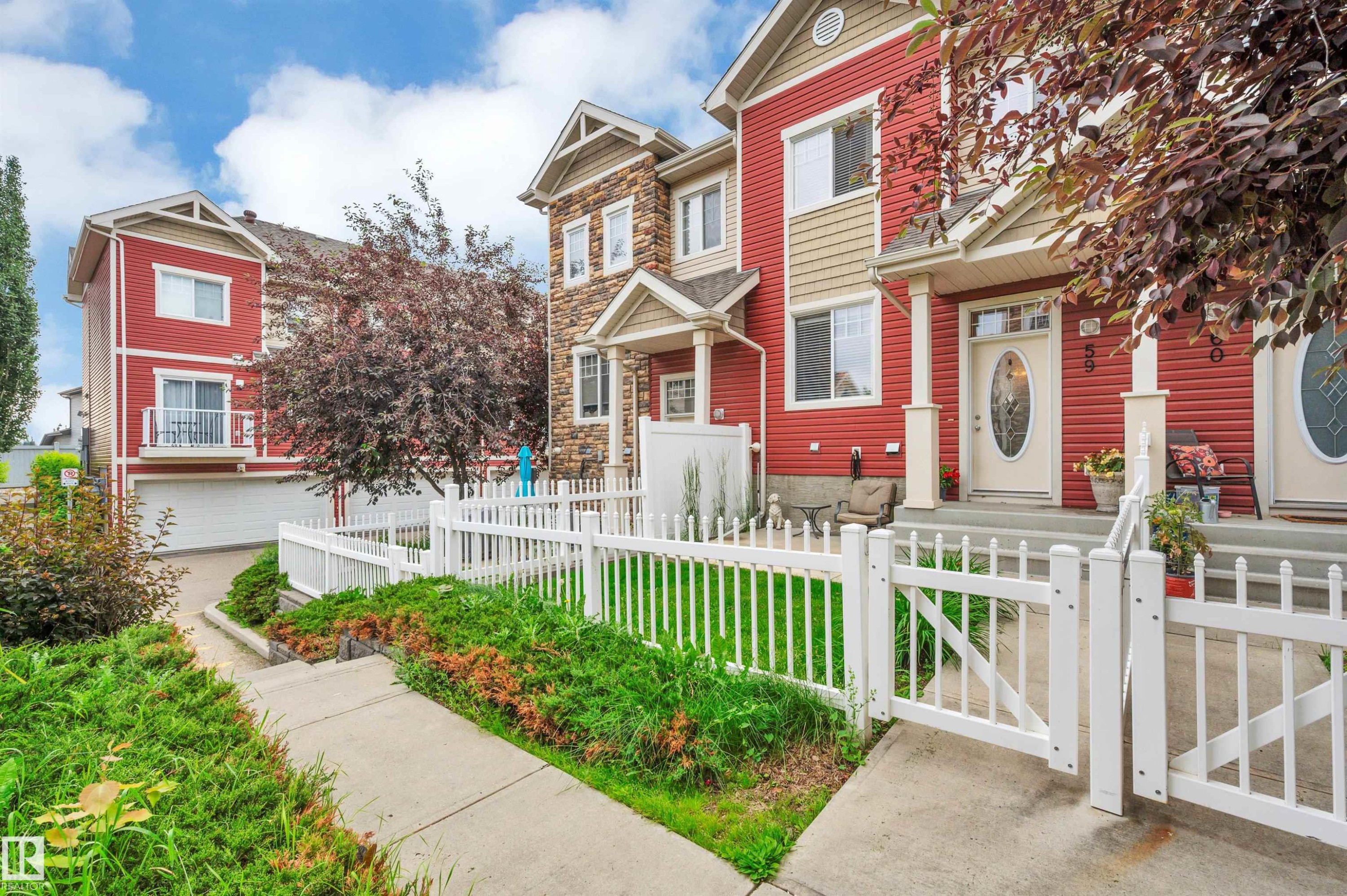 #59 460 Hemingway Rd Nw, Edmonton, AB - Outdoor With Facade