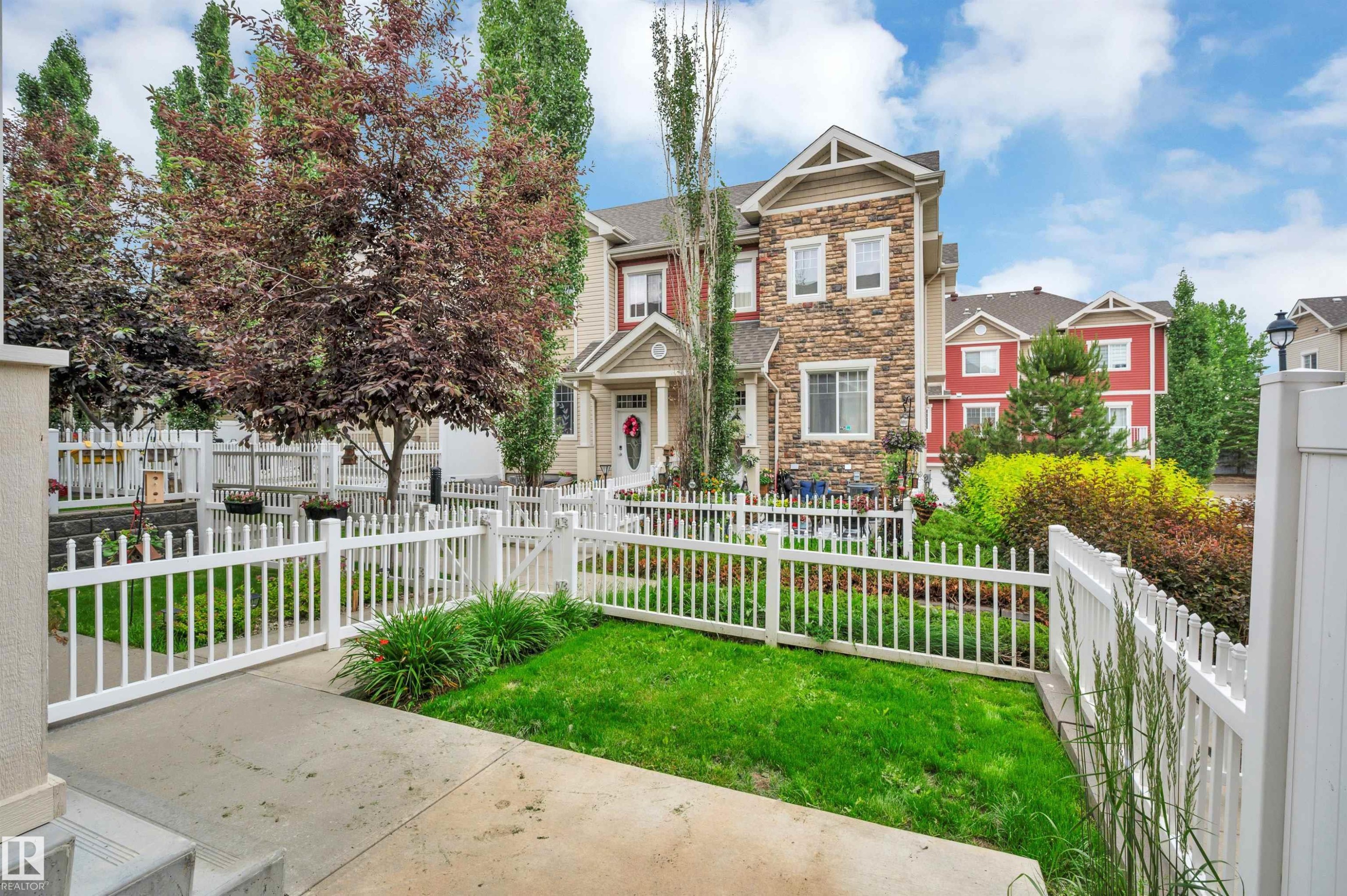 #59 460 Hemingway Rd Nw, Edmonton, AB - Outdoor