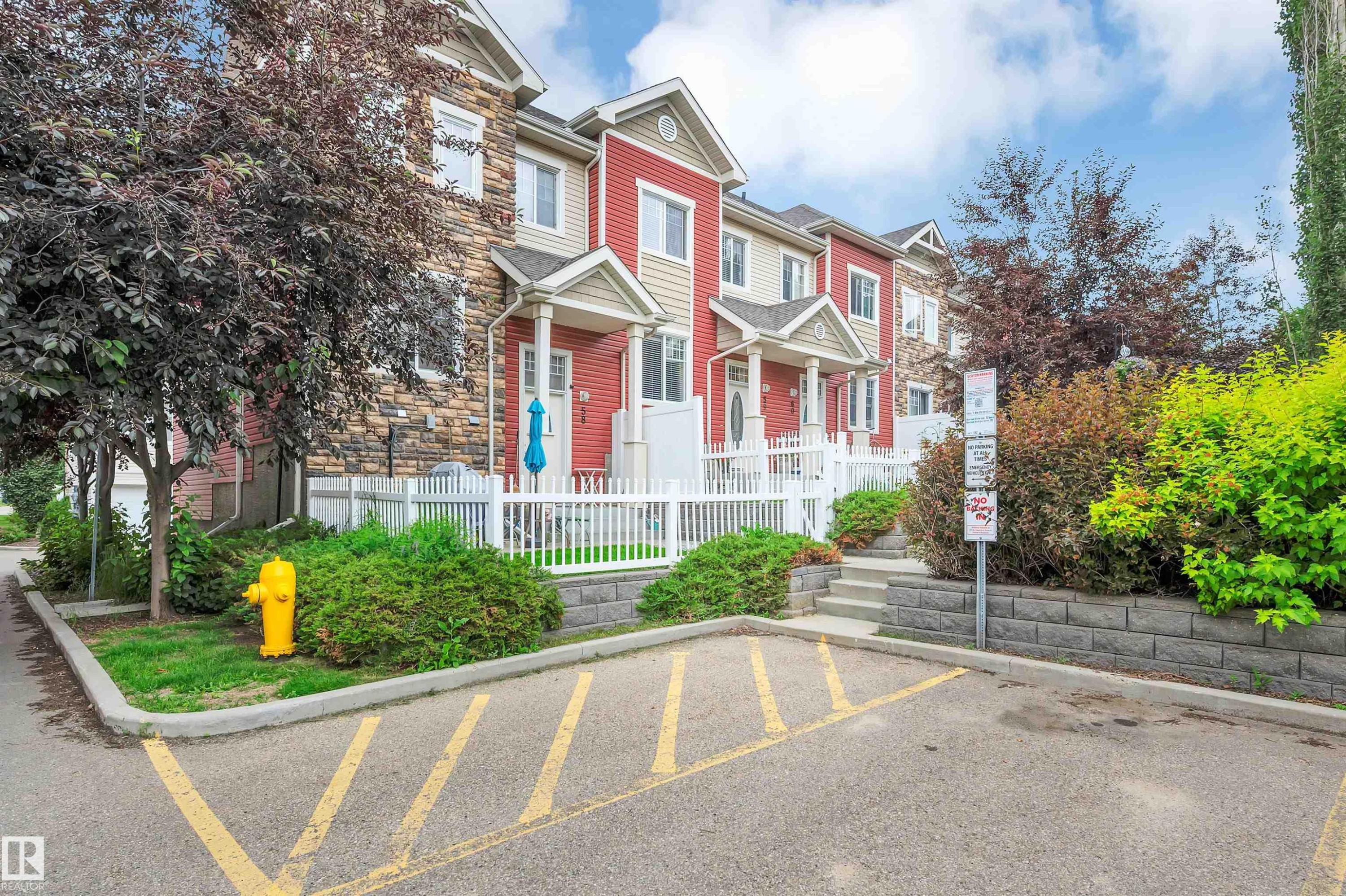 #59 460 Hemingway Rd Nw, Edmonton, AB - Outdoor With Facade