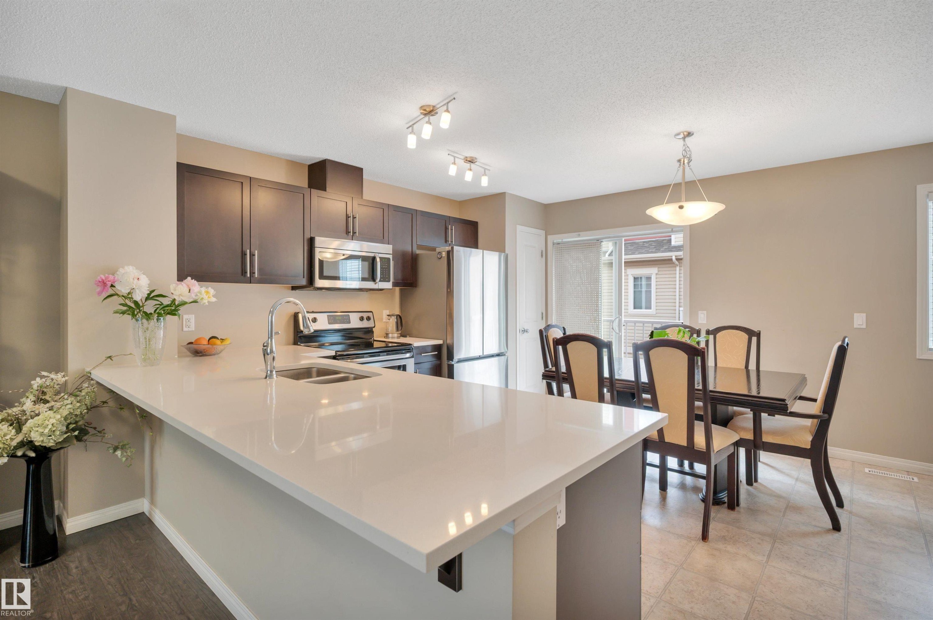 #59 460 Hemingway Rd Nw, Edmonton, AB - Indoor