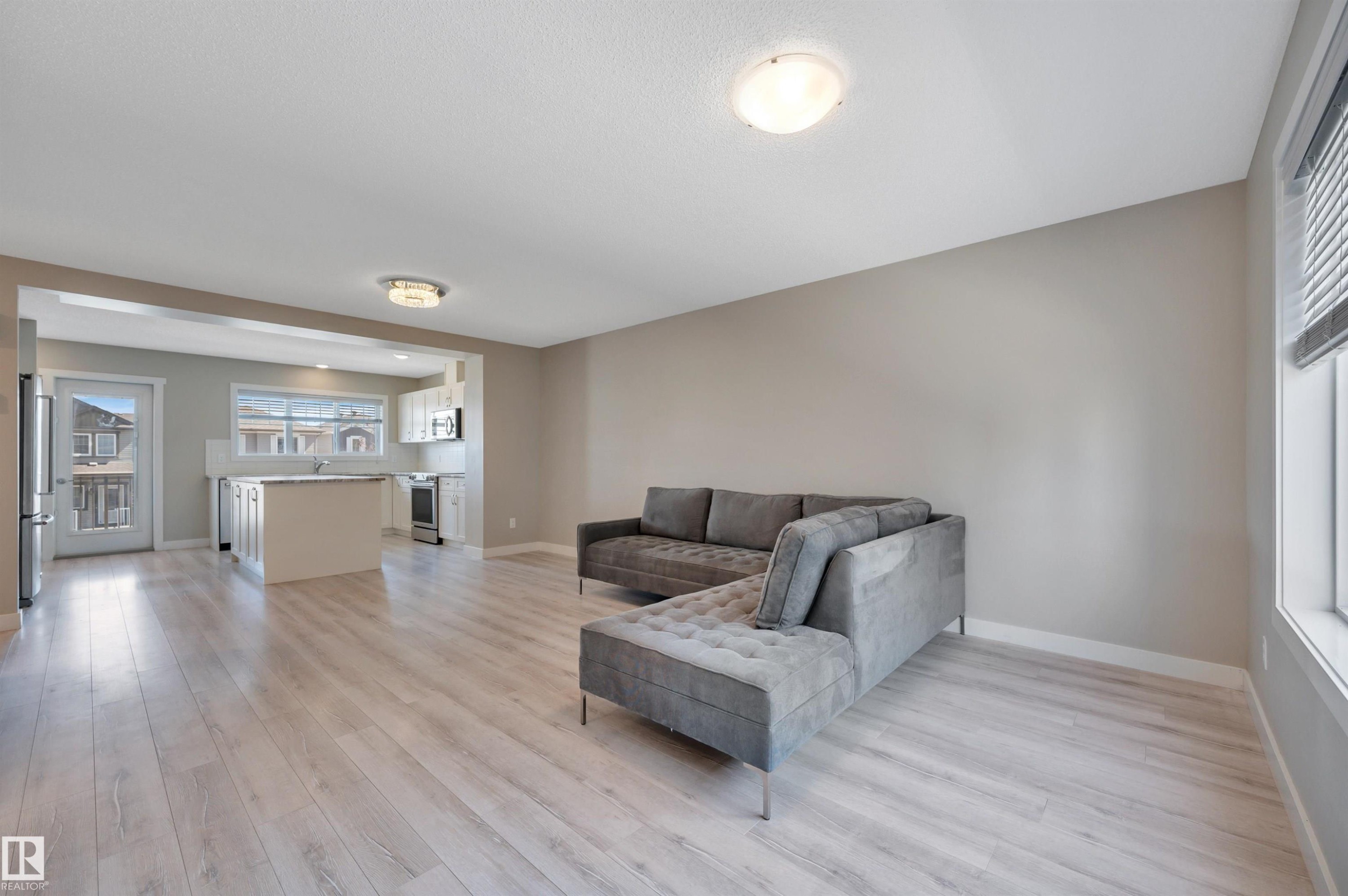 8 1530 Tamarack Boulevard, Edmonton, AB