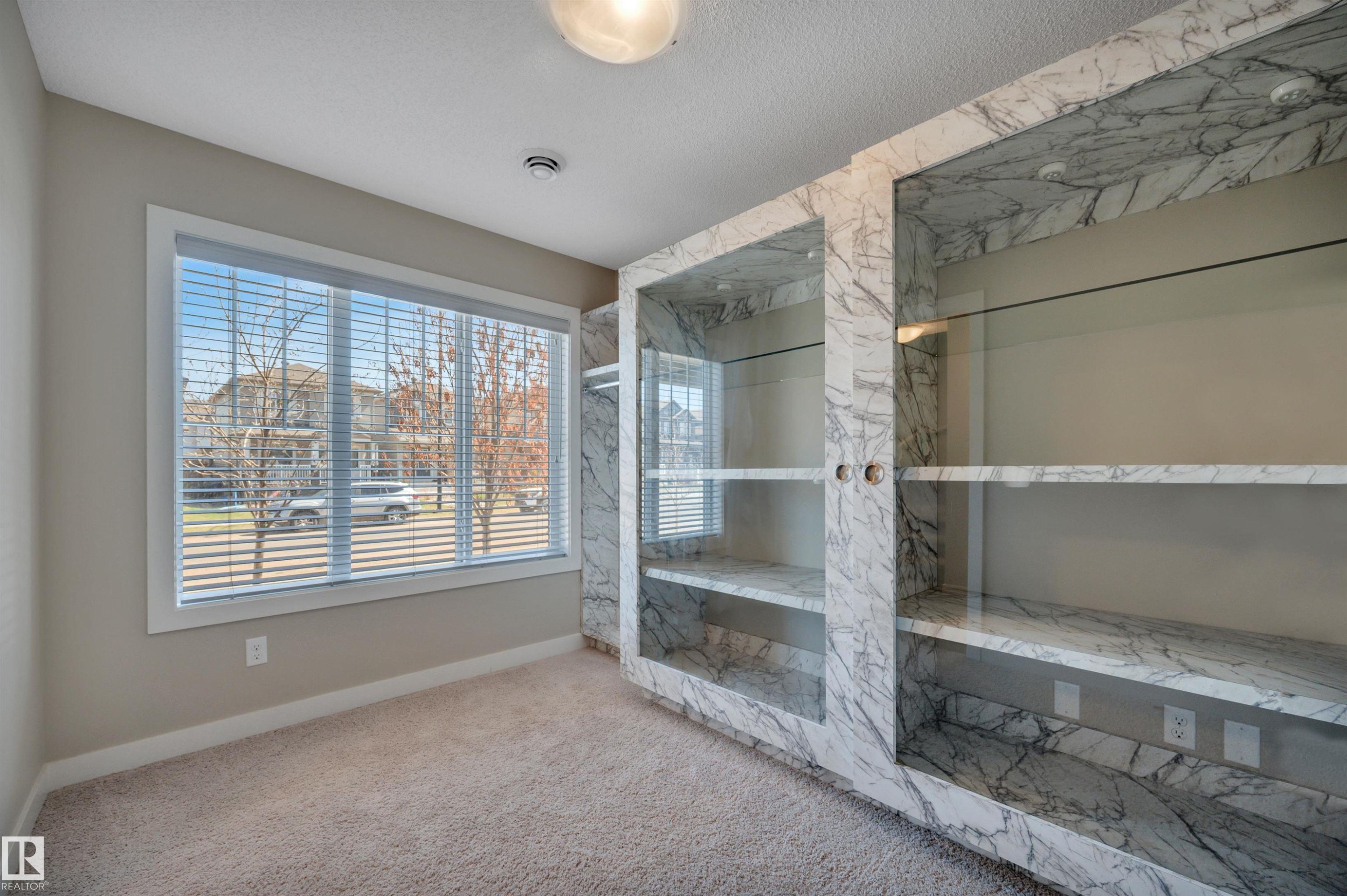 8 1530 Tamarack Boulevard, Edmonton, AB
