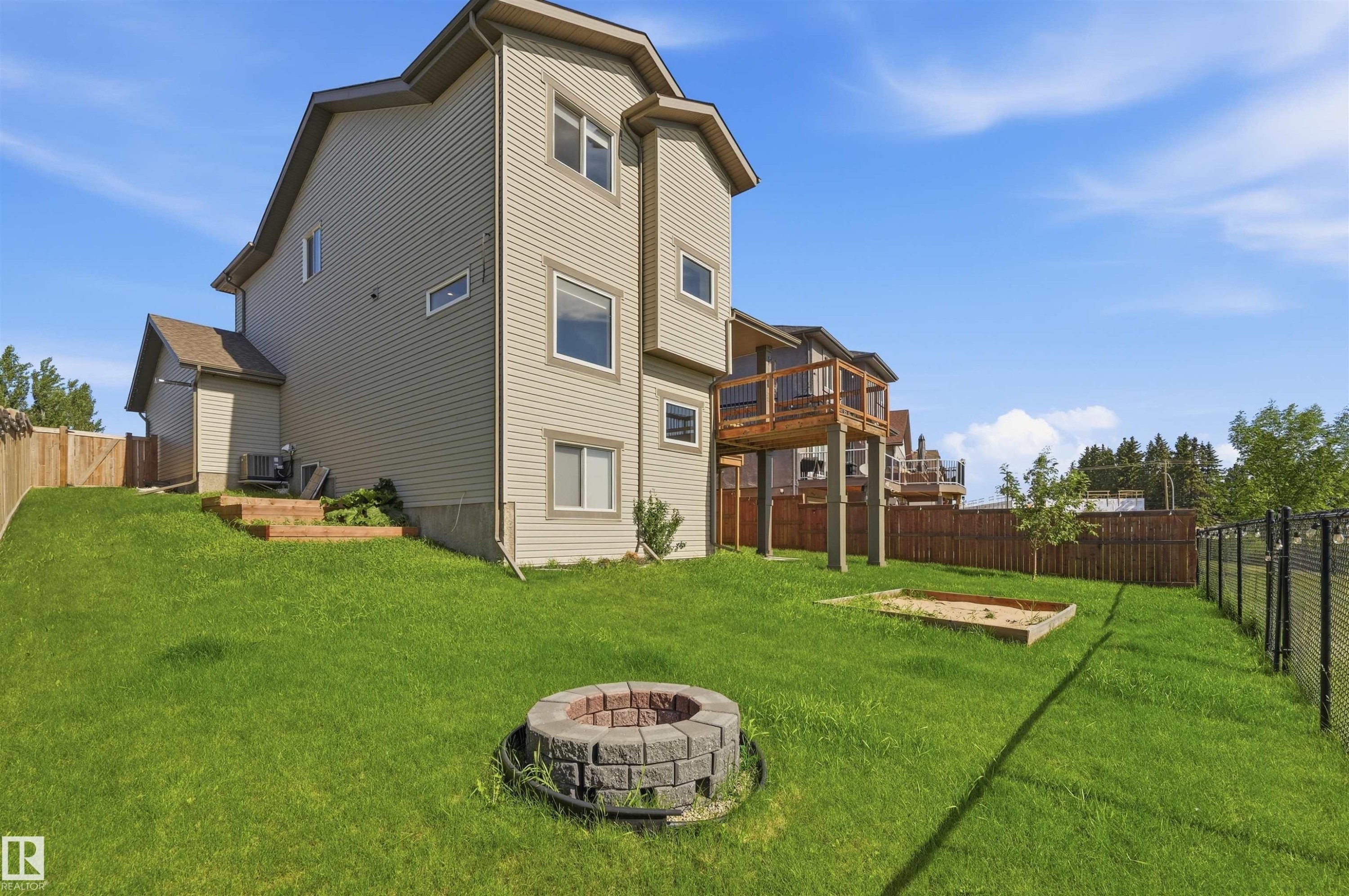 9 Southbridge Drive, Calmar, AB
