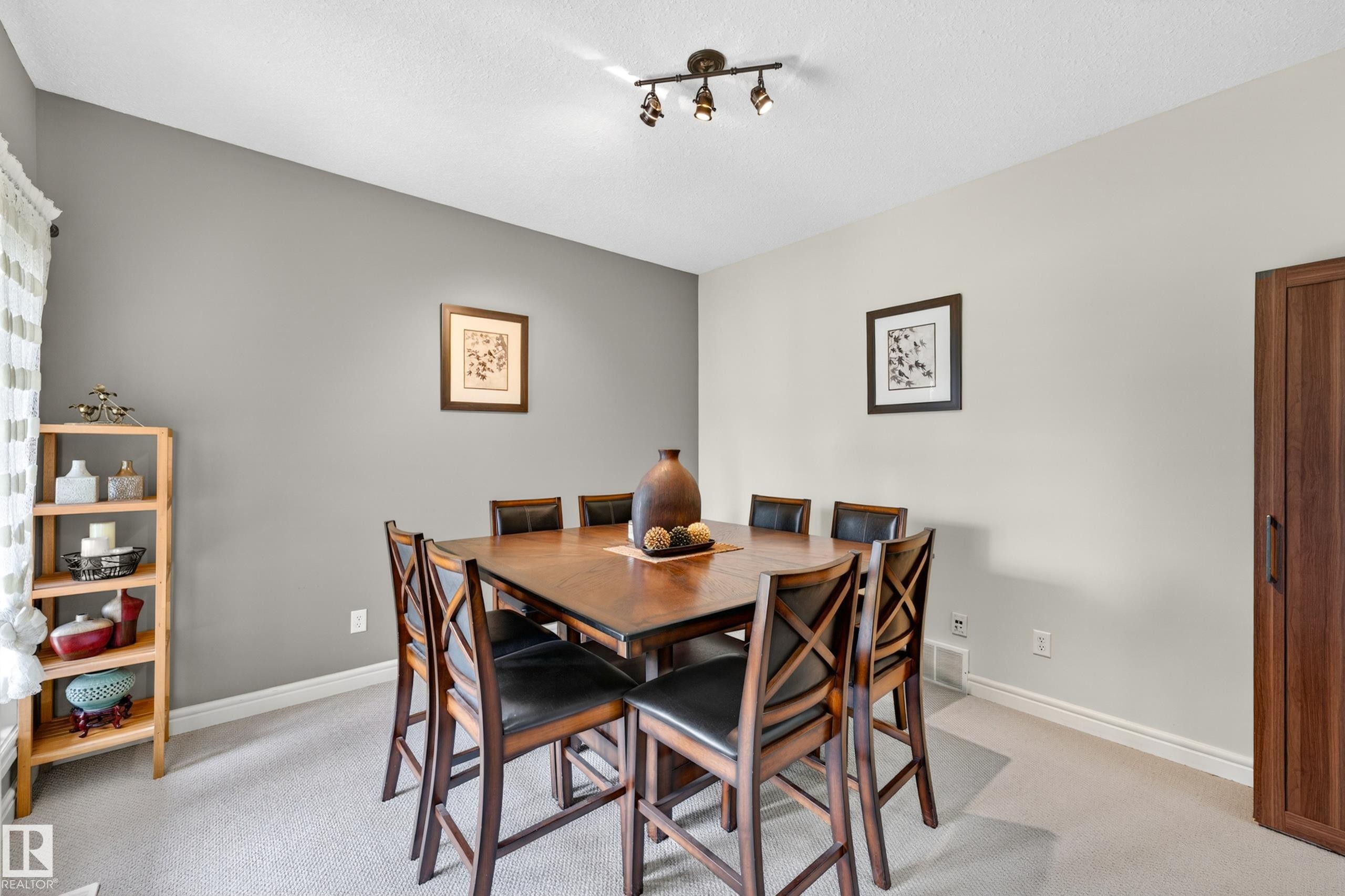 506 Adams Way Sw, Edmonton, AB - Indoor Photo Showing Dining Room