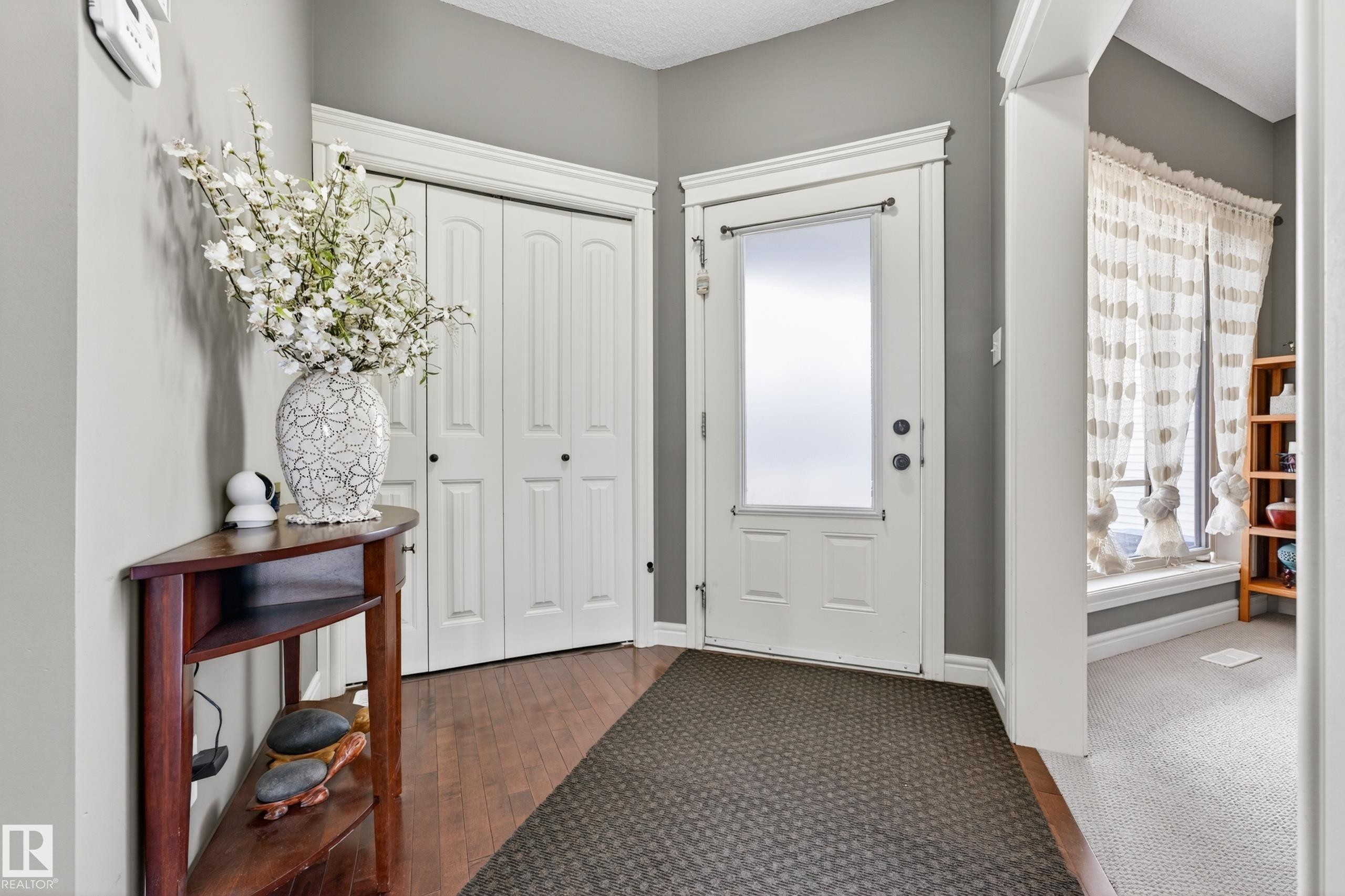 506 Adams Way Sw, Edmonton, AB - Indoor Photo Showing Other Room