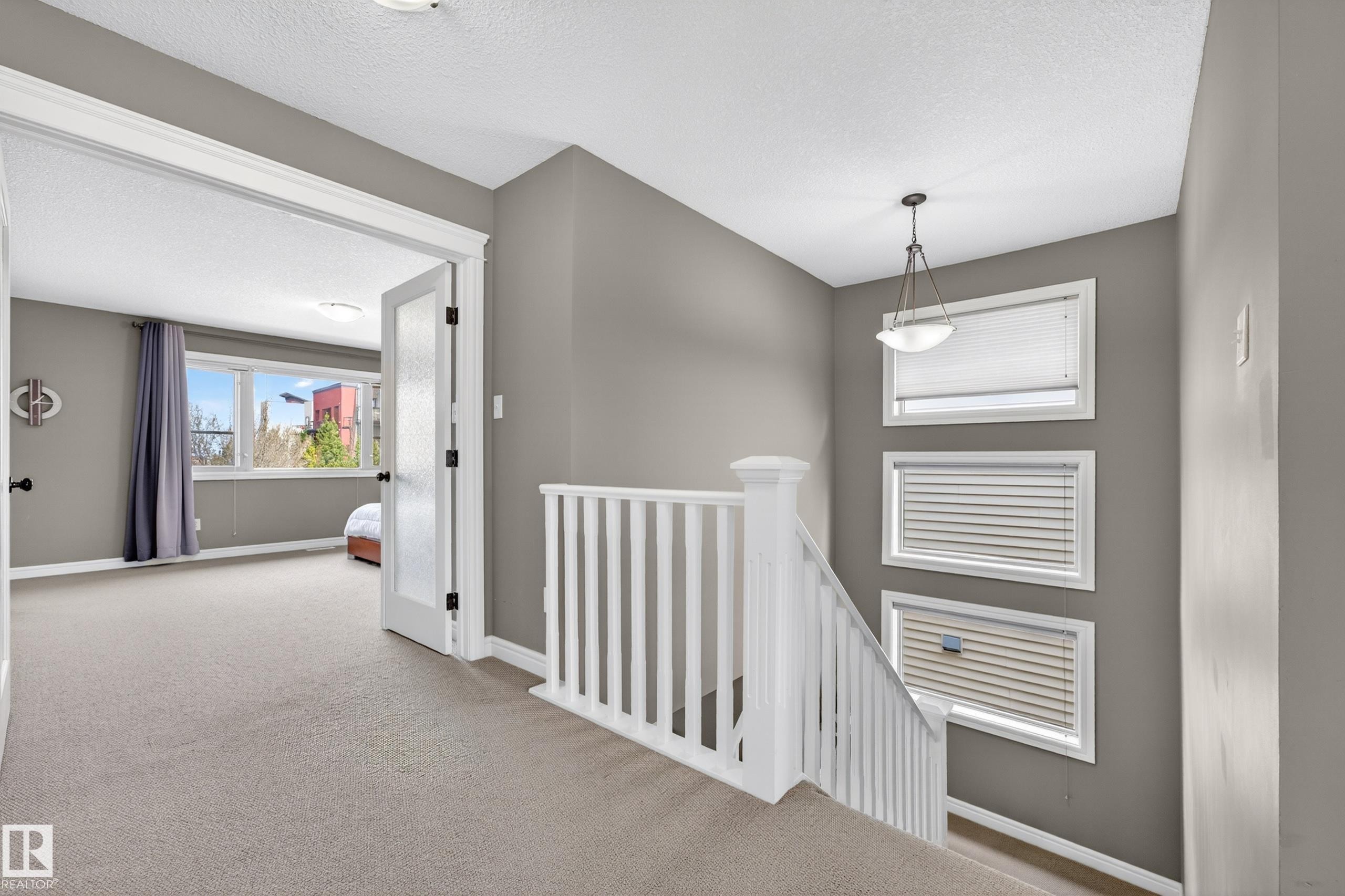 506 Adams Way Sw, Edmonton, AB - Indoor Photo Showing Other Room