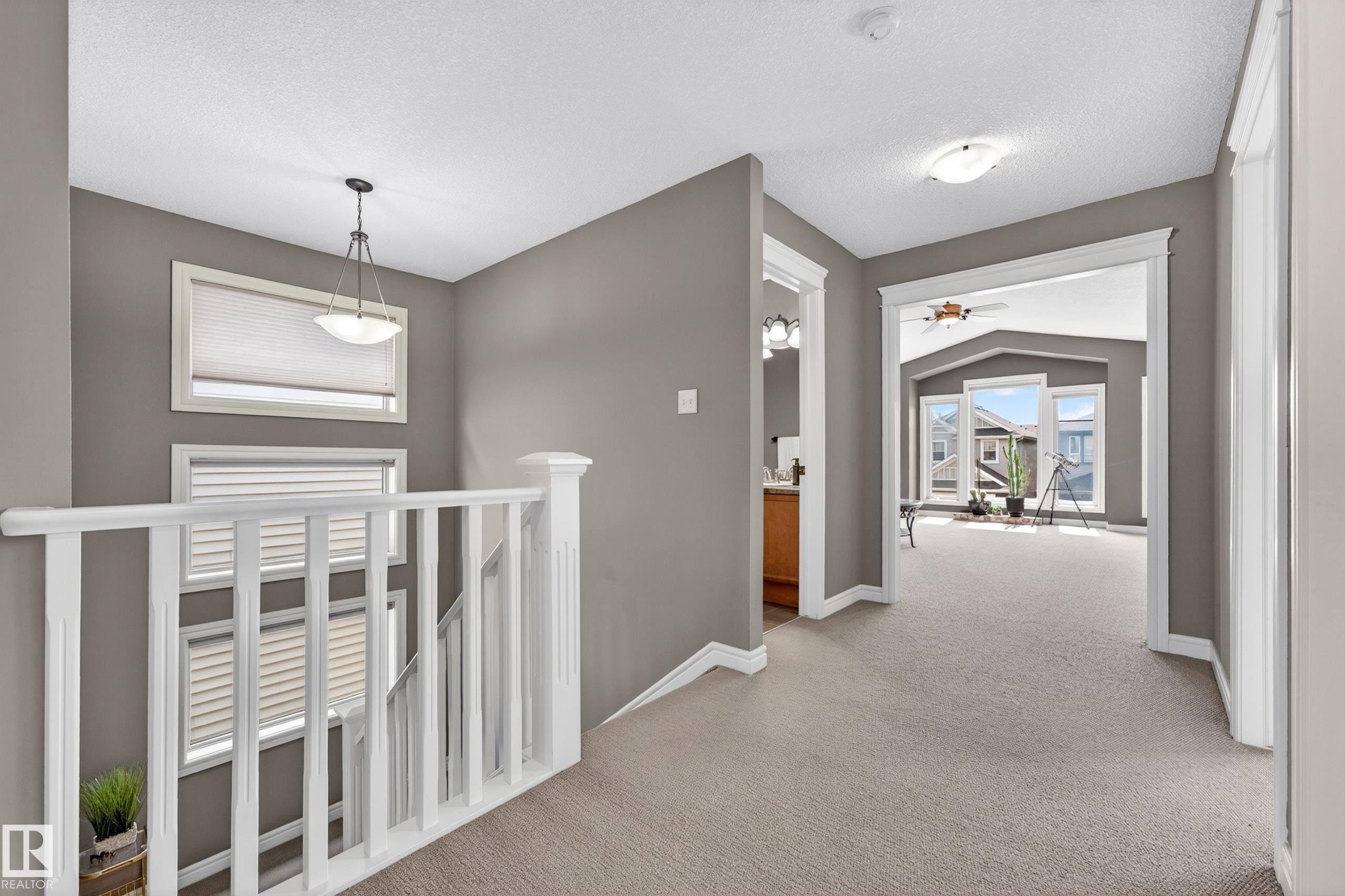 506 Adams Way Sw, Edmonton, AB - Indoor Photo Showing Other Room