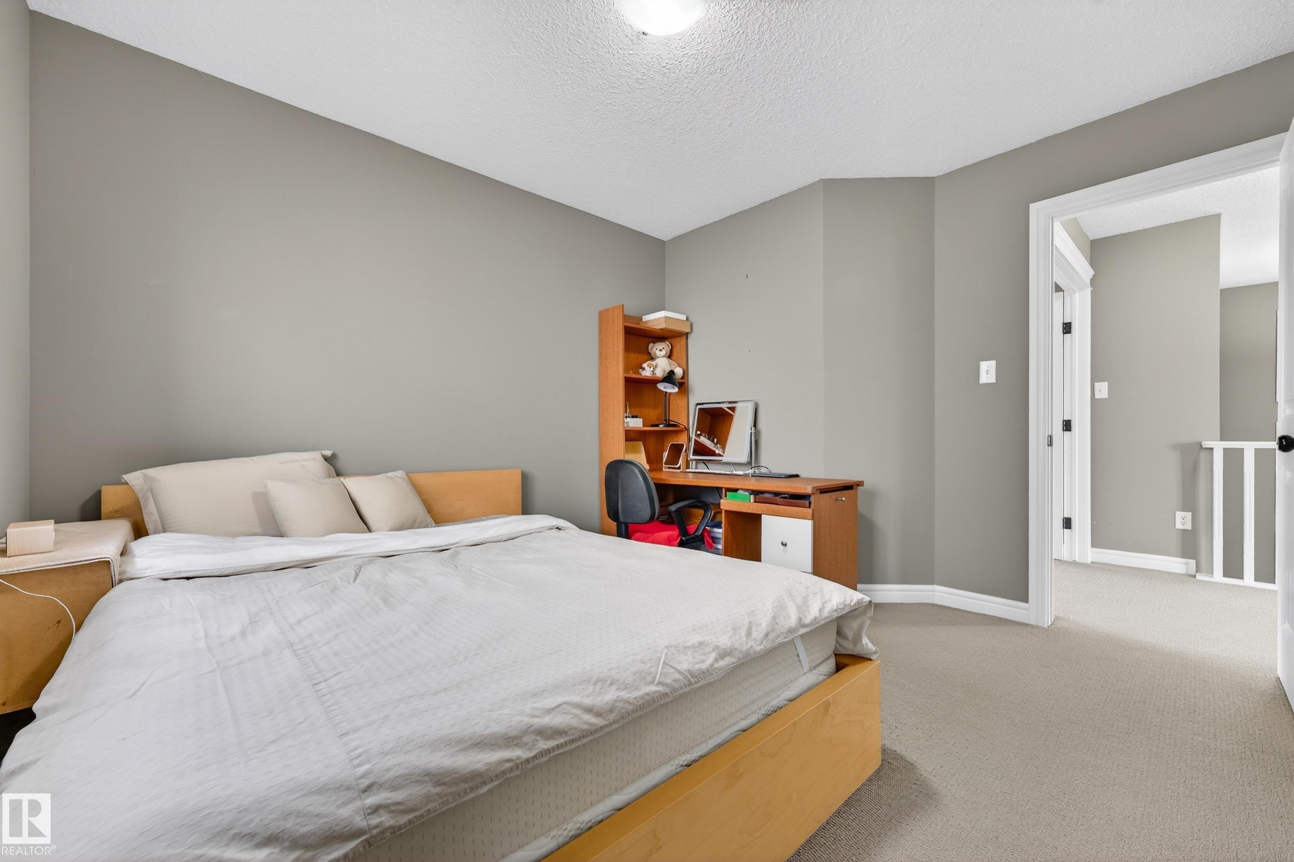 506 Adams Way Sw, Edmonton, AB - Indoor Photo Showing Bedroom