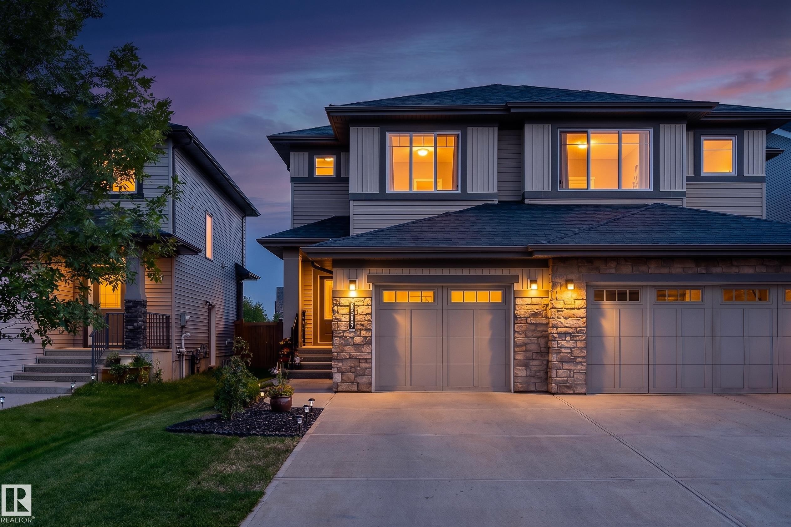 8589 Cushing Place Sw, Edmonton, AB - Outdoor With Facade