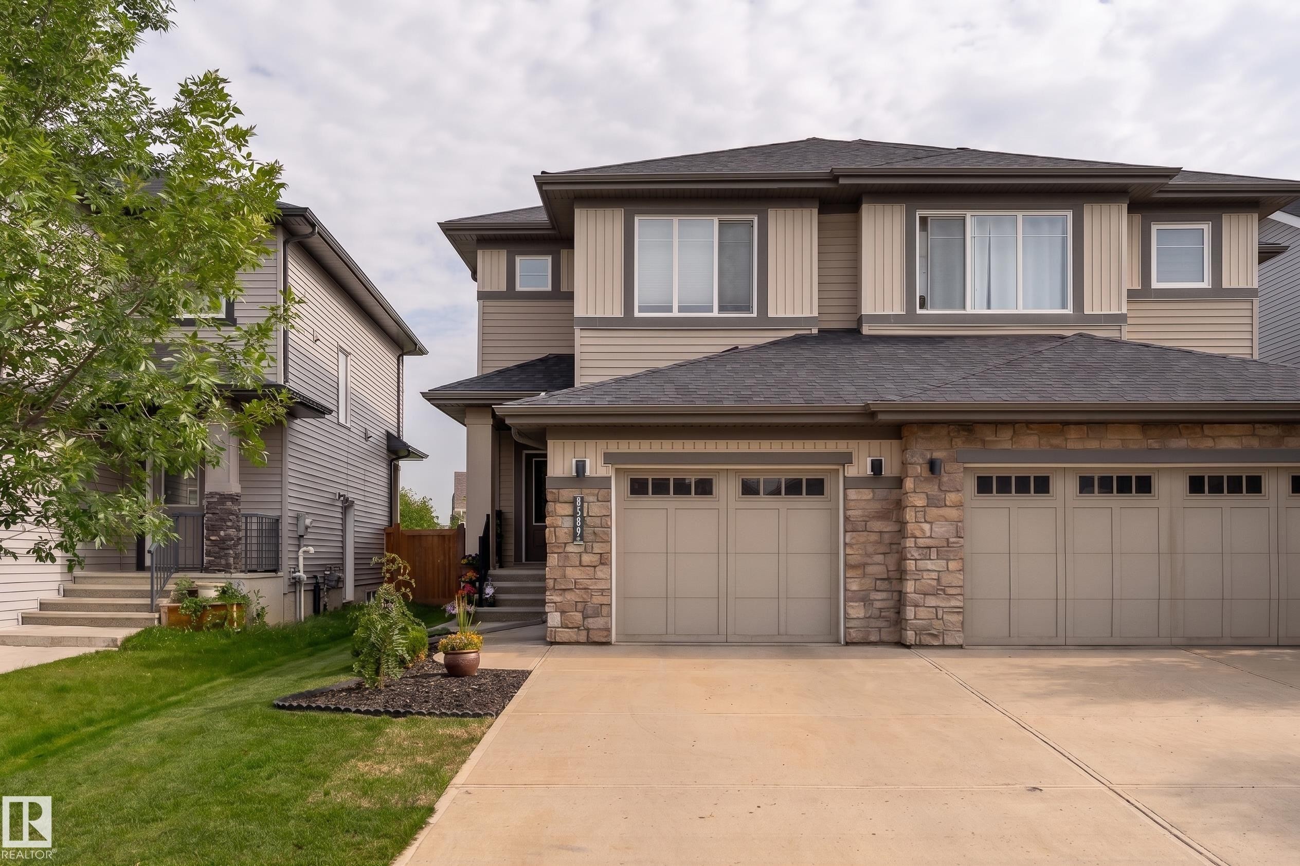 8589 Cushing Place Sw, Edmonton, AB - Outdoor