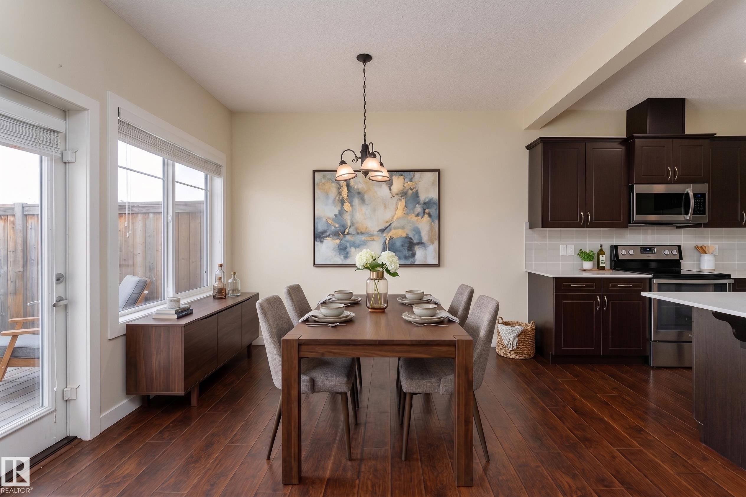 8589 Cushing Place Sw, Edmonton, AB - Indoor
