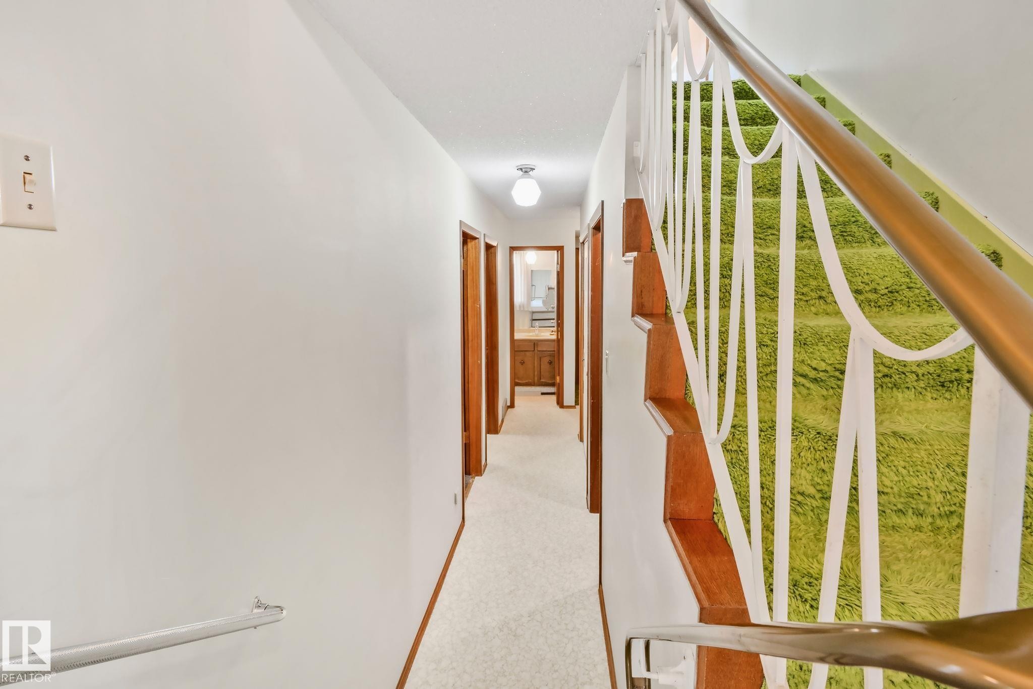10904 40A Avenue, Edmonton, AB