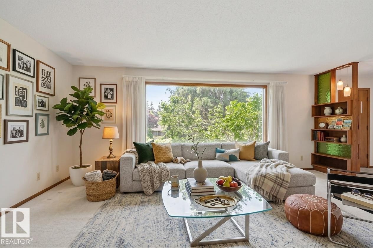 10904 40A Avenue, Edmonton, AB