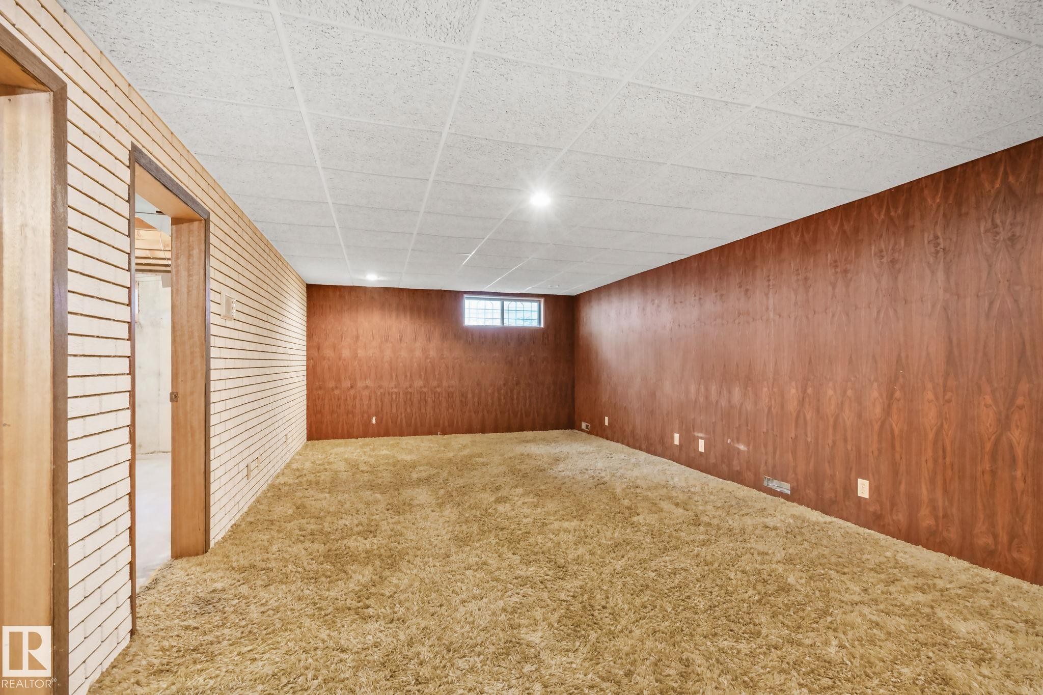 10904 40A Avenue, Edmonton, AB