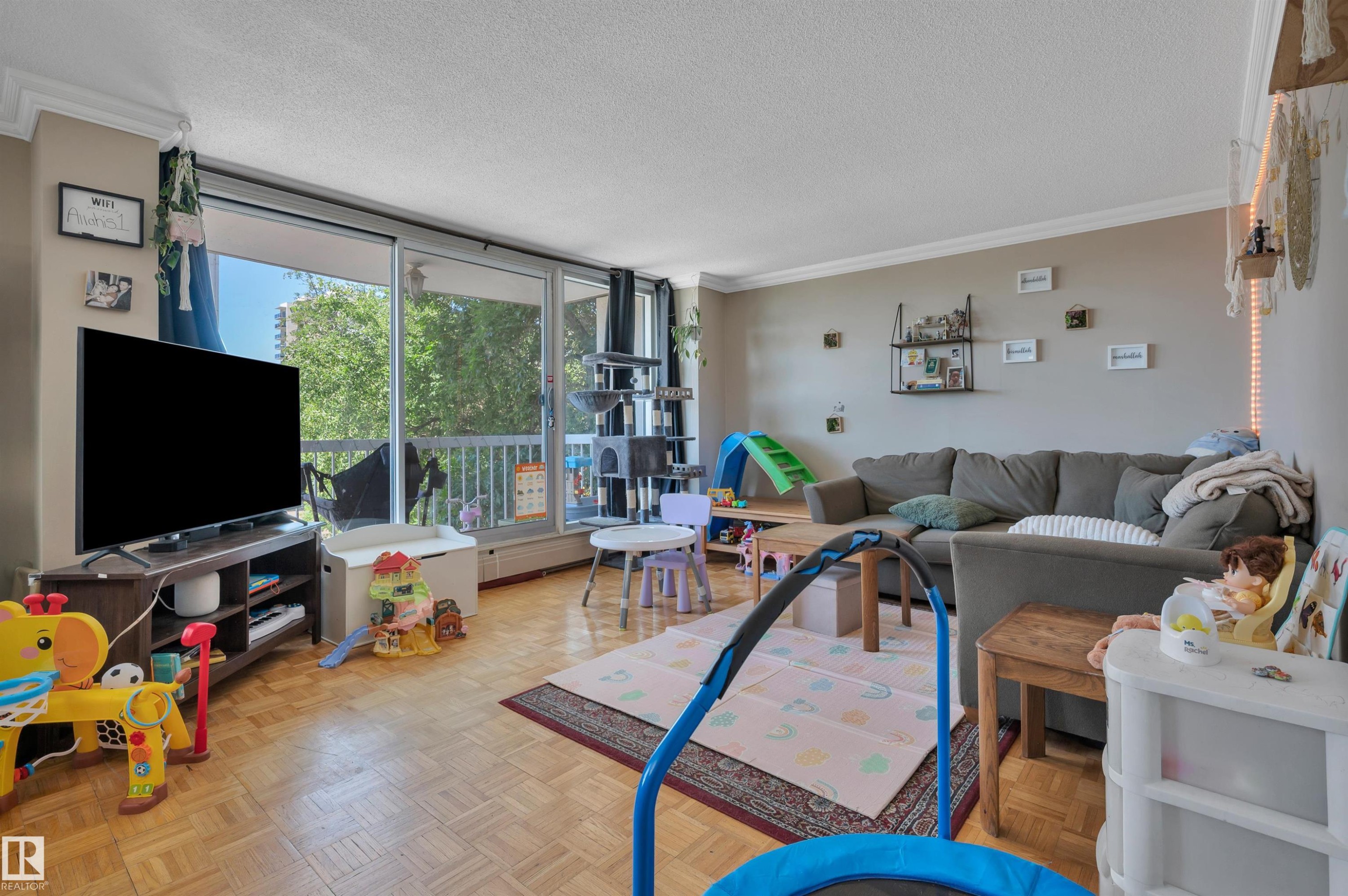 205 9835 113 Street, Edmonton, AB