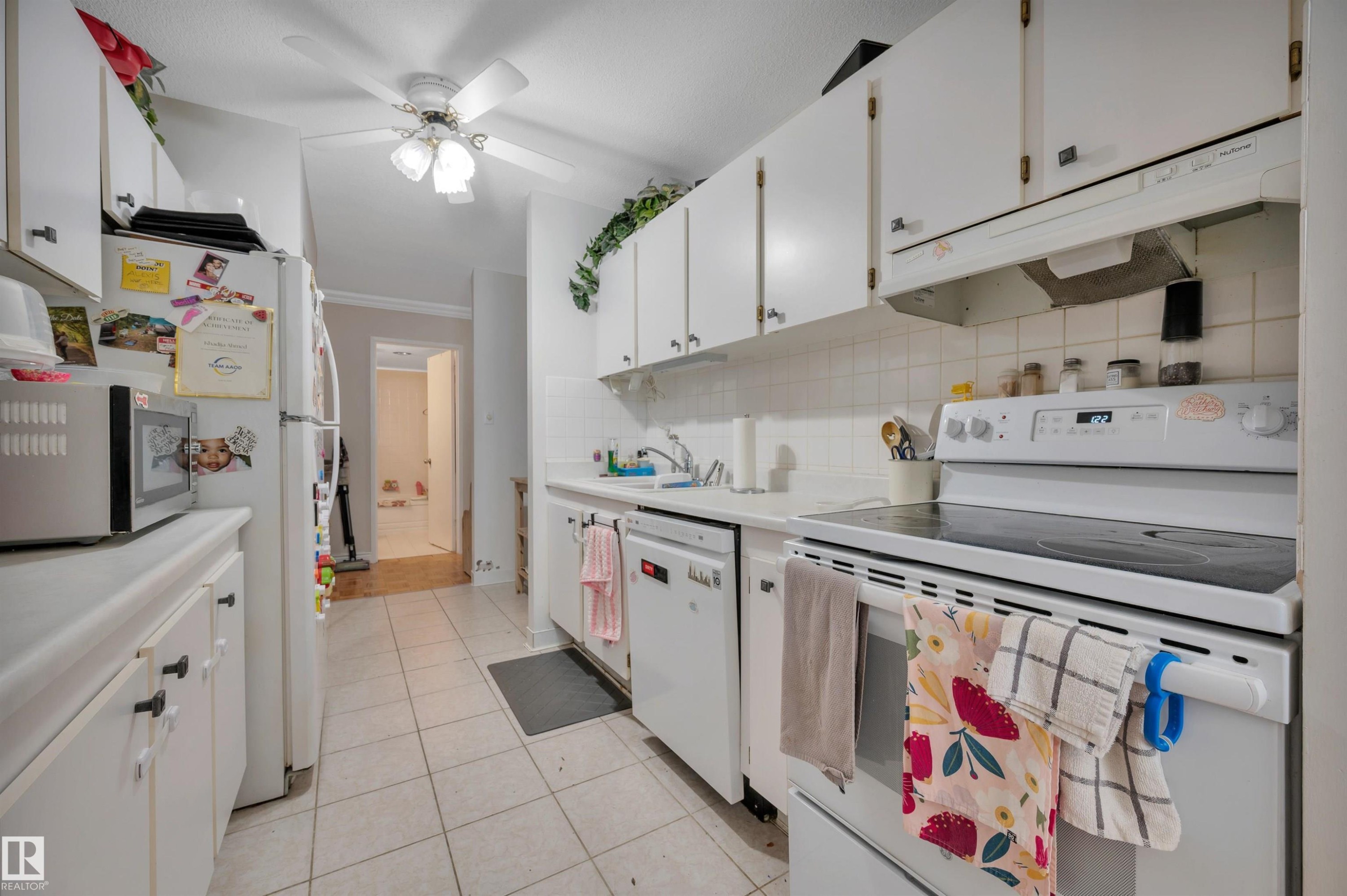 205 9835 113 Street, Edmonton, AB