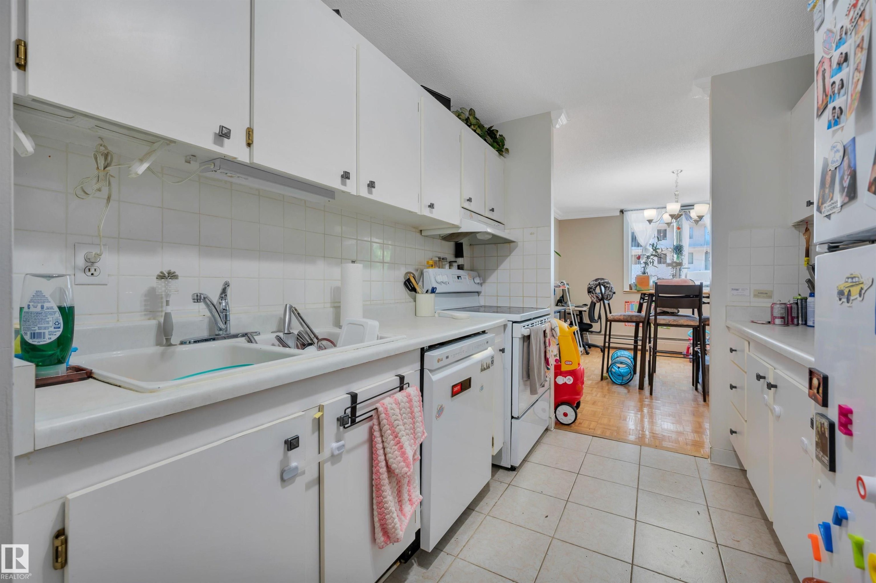 205 9835 113 Street, Edmonton, AB