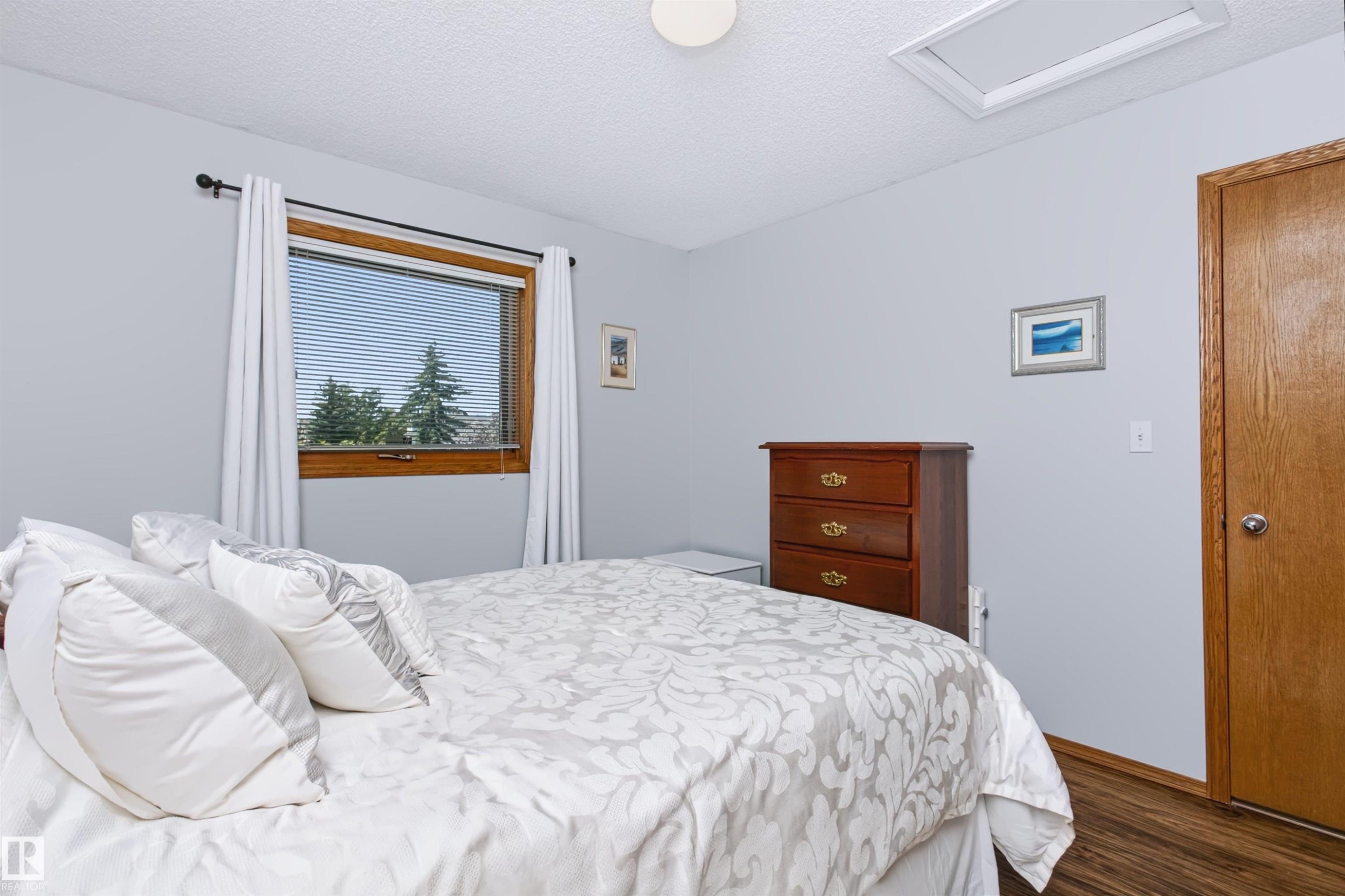 4444 30 Street, Edmonton, AB