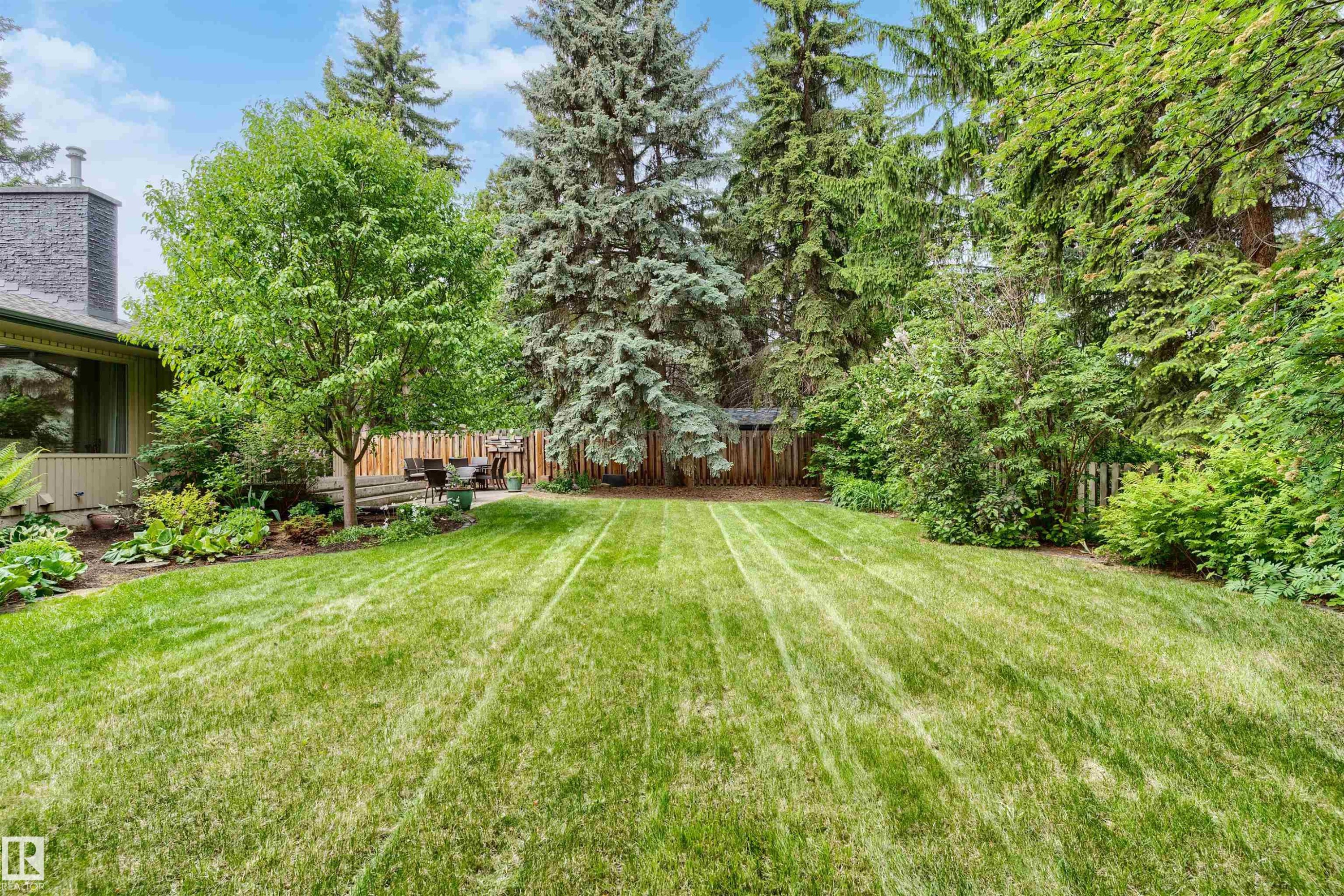 16 Quesnell Road Nw, Edmonton, AB - Outdoor
