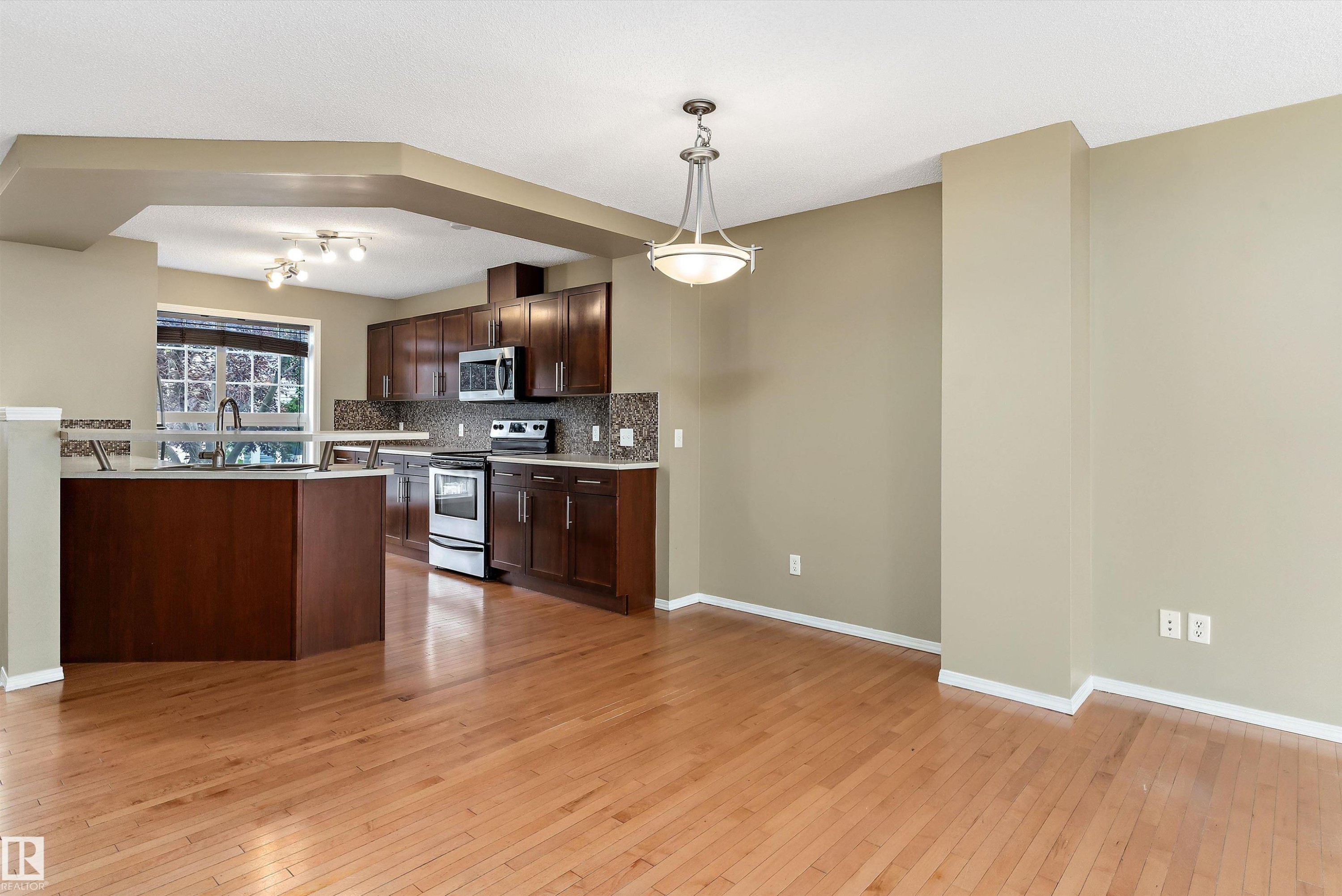 73 2051 Towne Centre Boulevard, Edmonton, AB