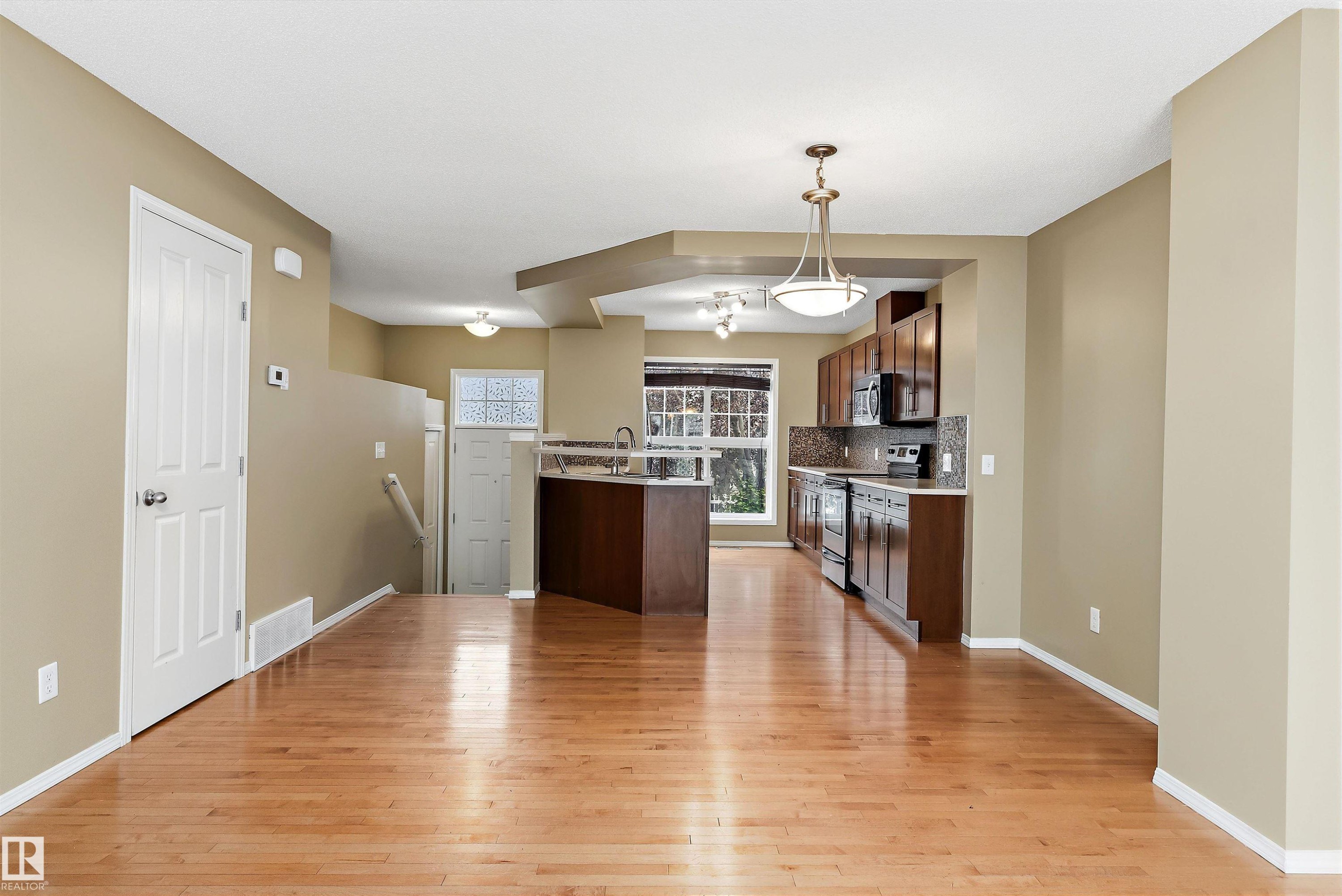 73 2051 Towne Centre Boulevard, Edmonton, AB