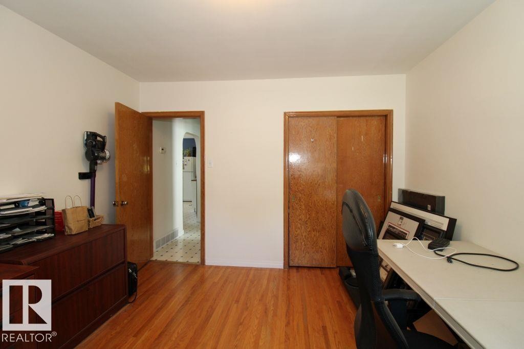 10320 79 Street Nw, Edmonton, AB - Indoor Photo Showing Office