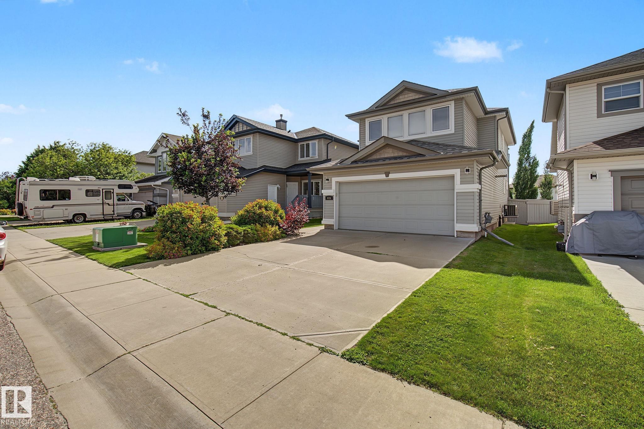 616 61 Street Sw, Edmonton, AB - Outdoor With Facade
