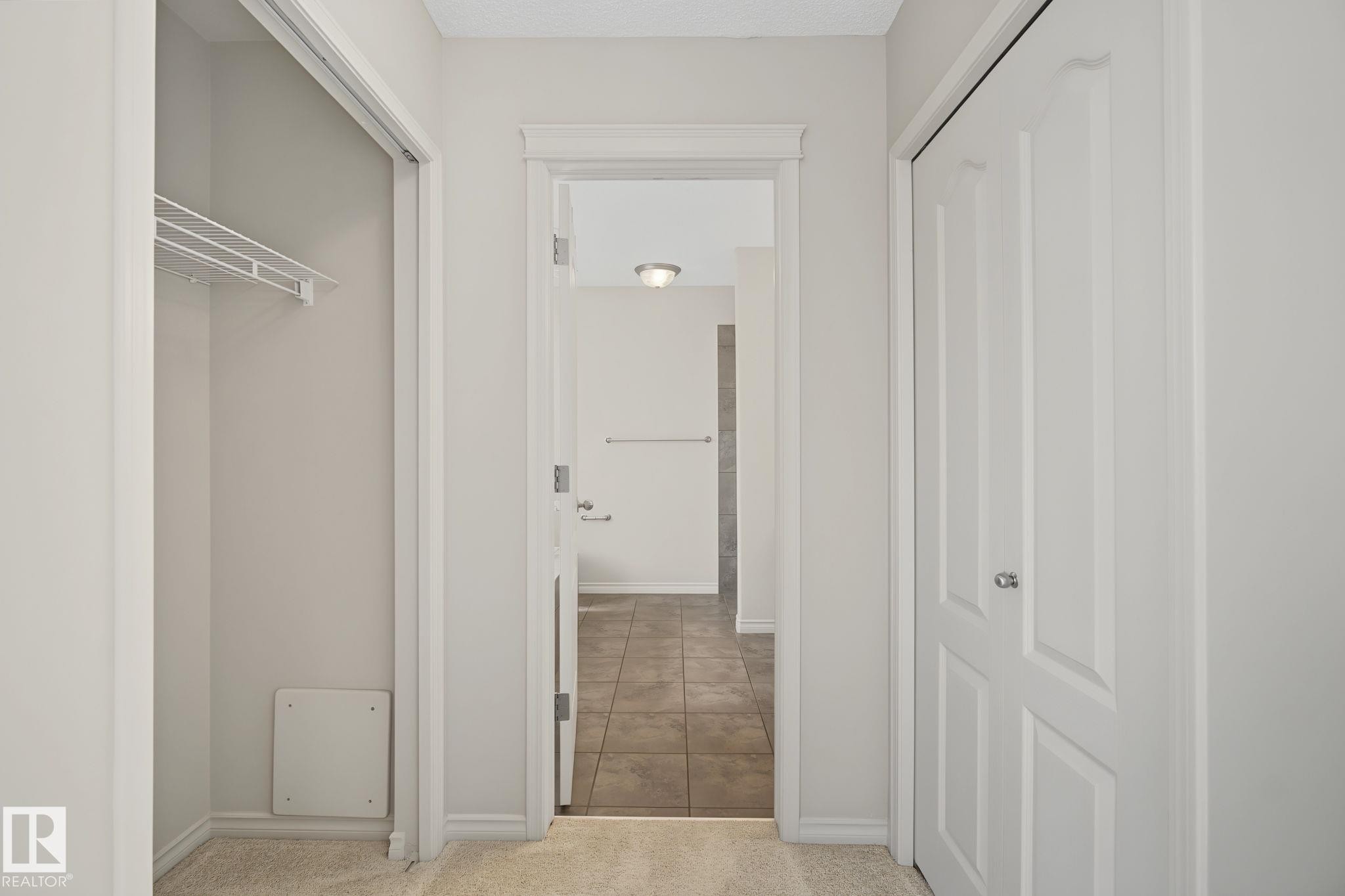 616 61 Street Sw, Edmonton, AB - Indoor Photo Showing Other Room
