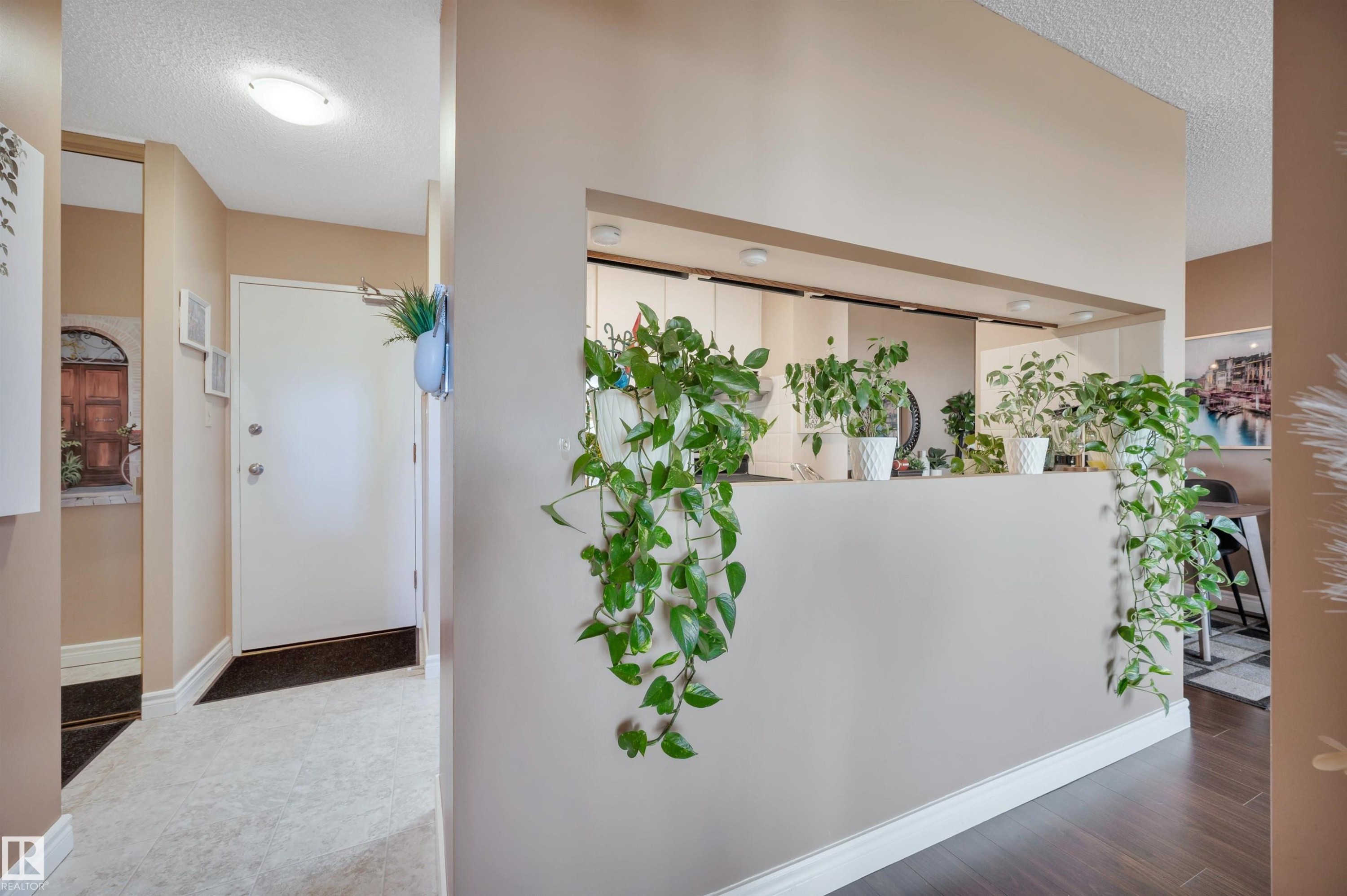 1402 9835 113 Street, Edmonton, AB