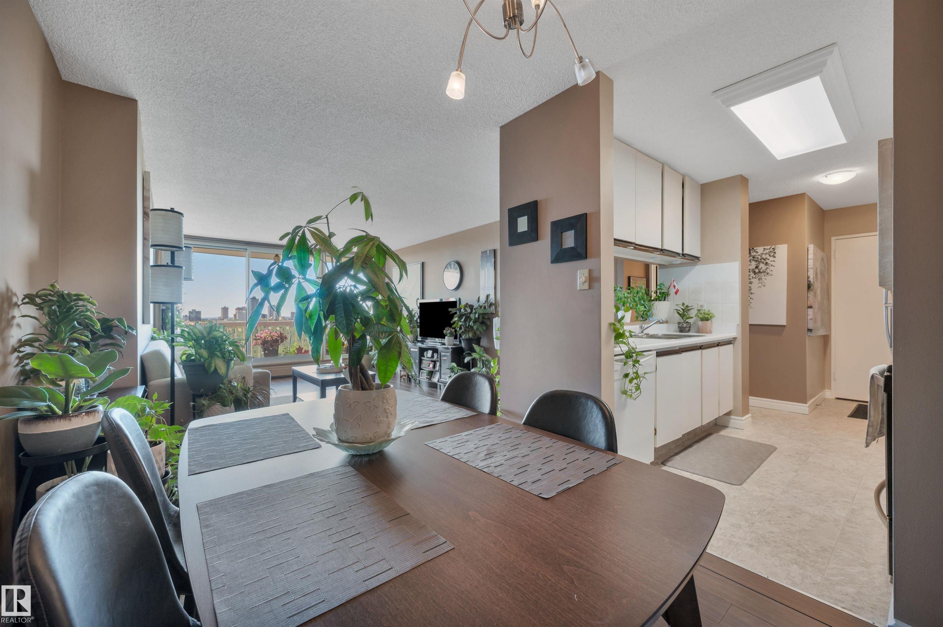 1402 9835 113 Street, Edmonton, AB