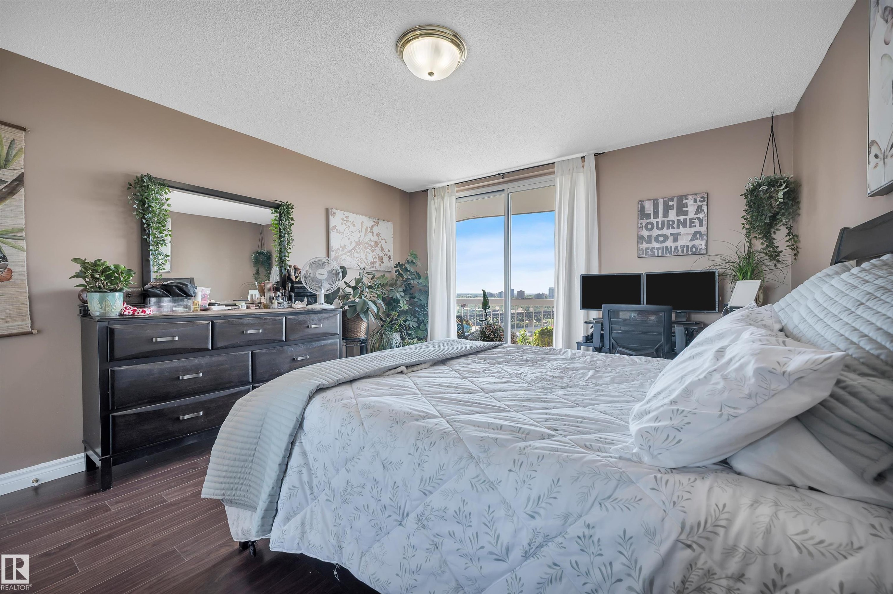 1402 9835 113 Street, Edmonton, AB