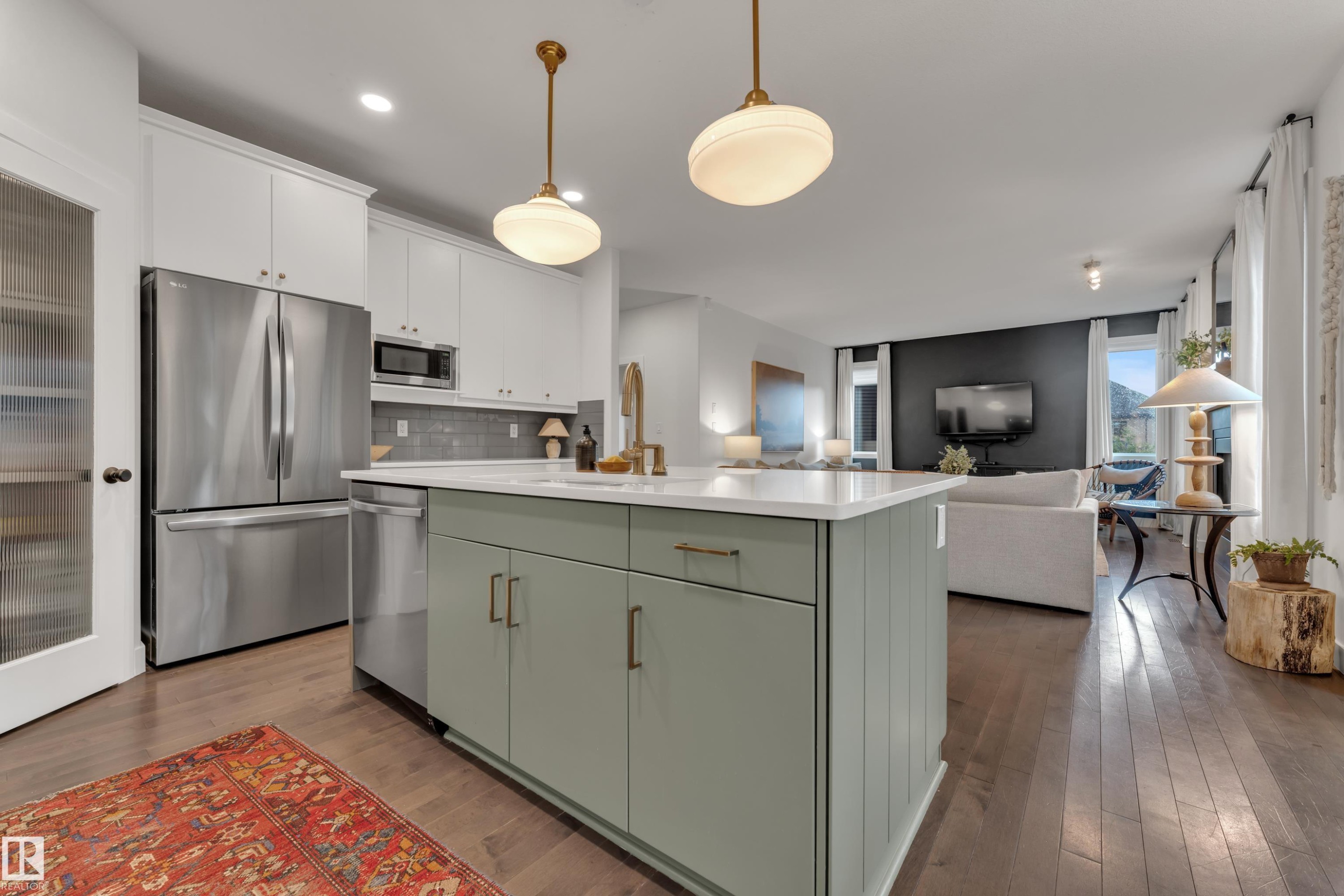 3722 Kidd Crescent Sw, Edmonton, AB - Indoor Photo Showing Kitchen With Stainless Steel Kitchen With Upgraded Kitchen