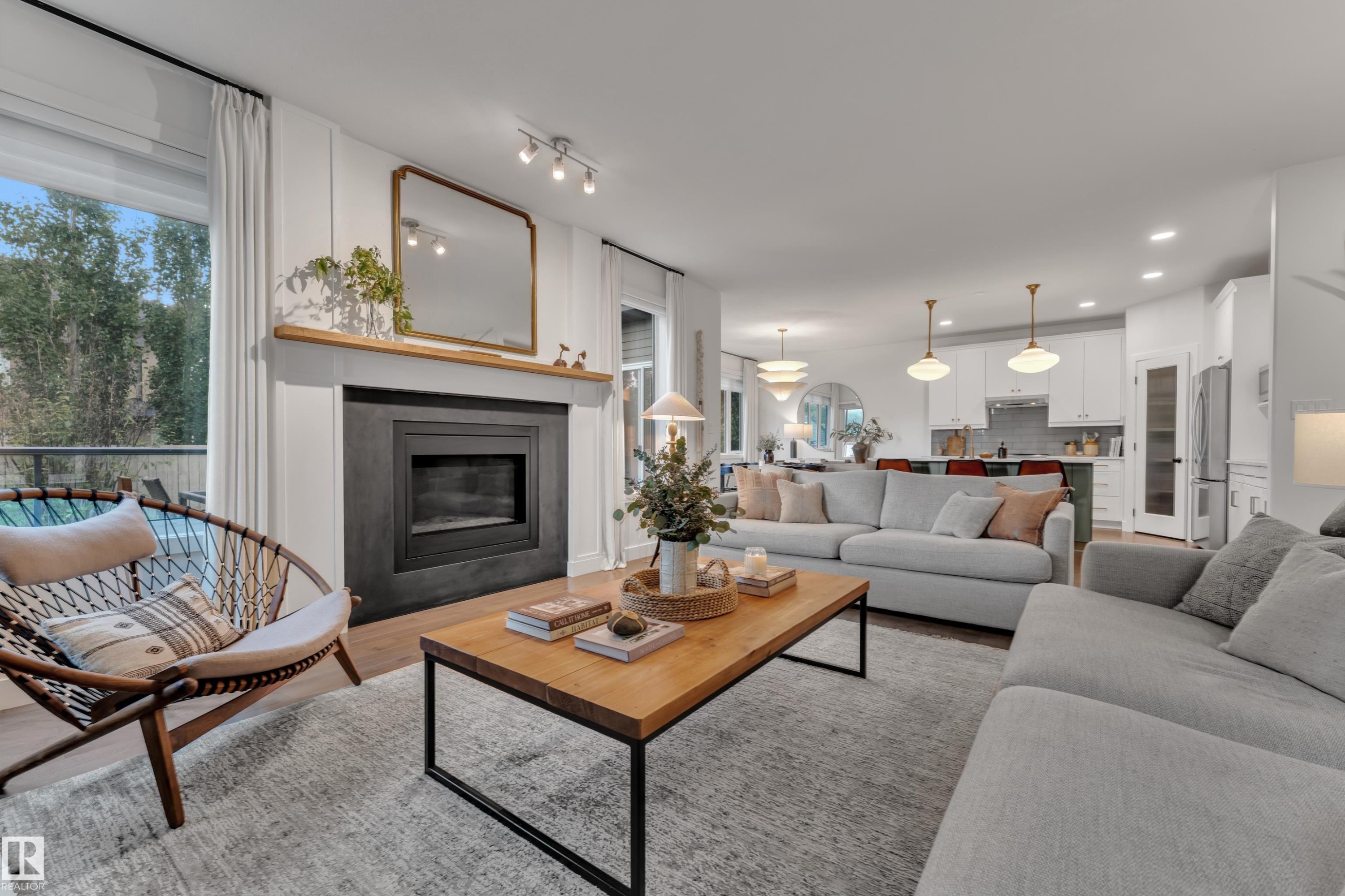 3722 Kidd Crescent Sw, Edmonton, AB - Indoor Photo Showing Living Room With Fireplace