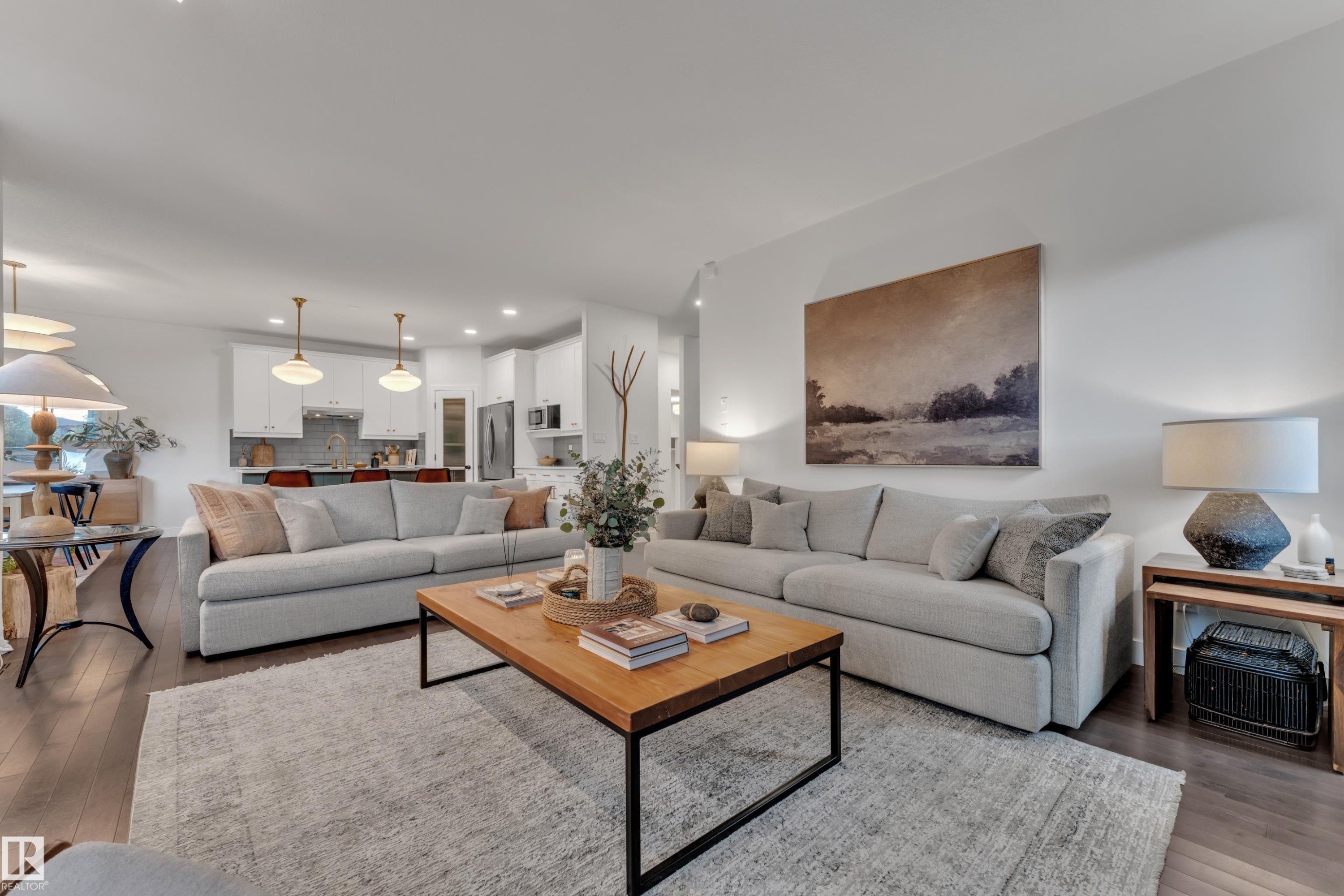 3722 Kidd Crescent Sw, Edmonton, AB - Indoor Photo Showing Living Room