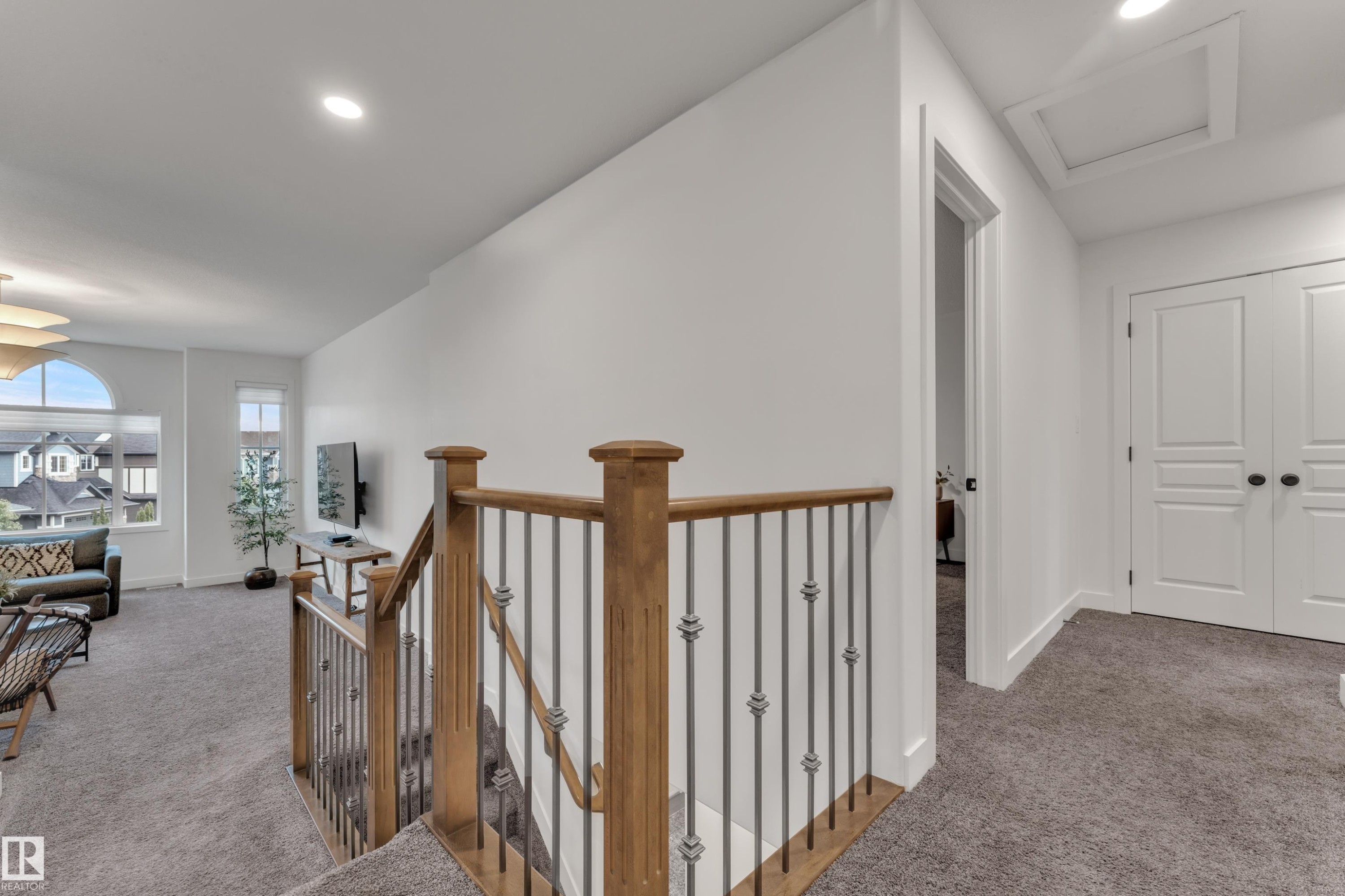 3722 Kidd Crescent Sw, Edmonton, AB - Indoor Photo Showing Other Room