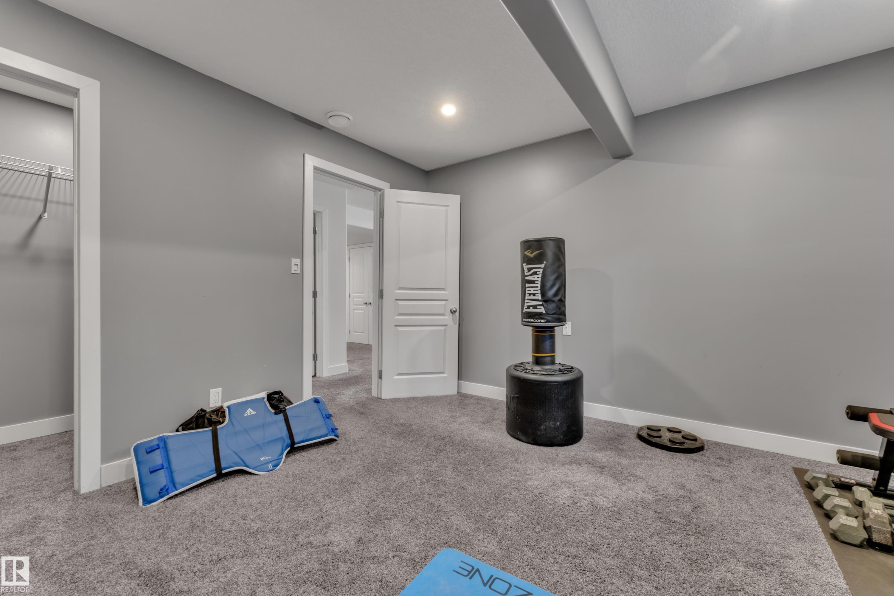3722 Kidd Crescent Sw, Edmonton, AB - Indoor