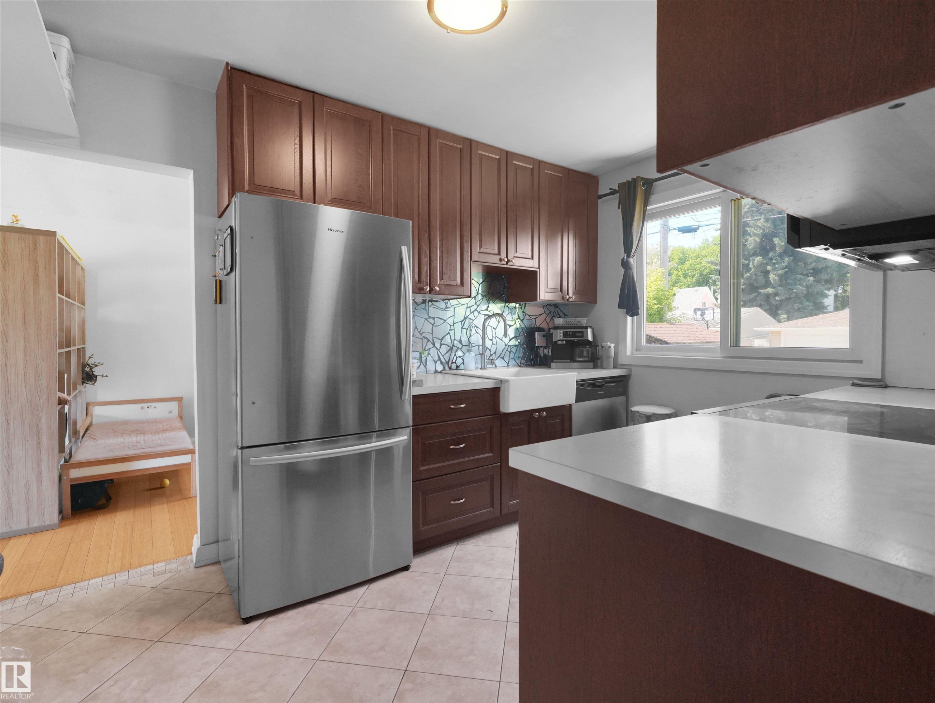 9256 75 Street, Edmonton, AB